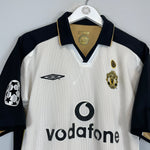 Shop 2001/02 MANCHESTER UNITED BECKHAM #7 C/L AWAY/THIRD CENTENARY SHIRT (XL) UMBRO, classic football shirts, vintage football shirts & retro soccer jerseys at Cult Kits