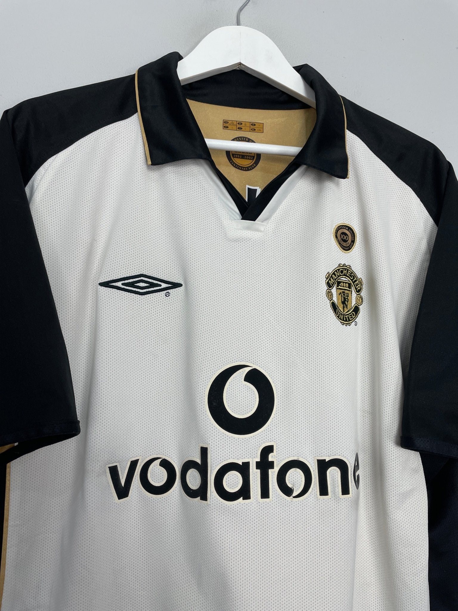 Shop 2001/02 MANCHESTER UNITED V.NISTELROOY #10 CENTENARY AWAY/THIRD SHIRT (L) UMBRO, classic football shirts, vintage football shirts & retro soccer jerseys at Cult Kits