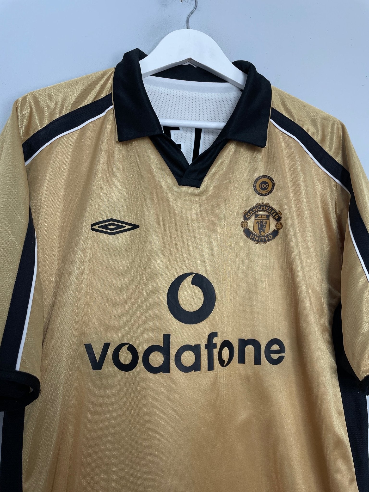 Shop 2001/02 MANCHESTER UNITED V.NISTELROOY #10 CENTENARY AWAY/THIRD SHIRT (L) UMBRO, classic football shirts, vintage football shirts & retro soccer jerseys at Cult Kits