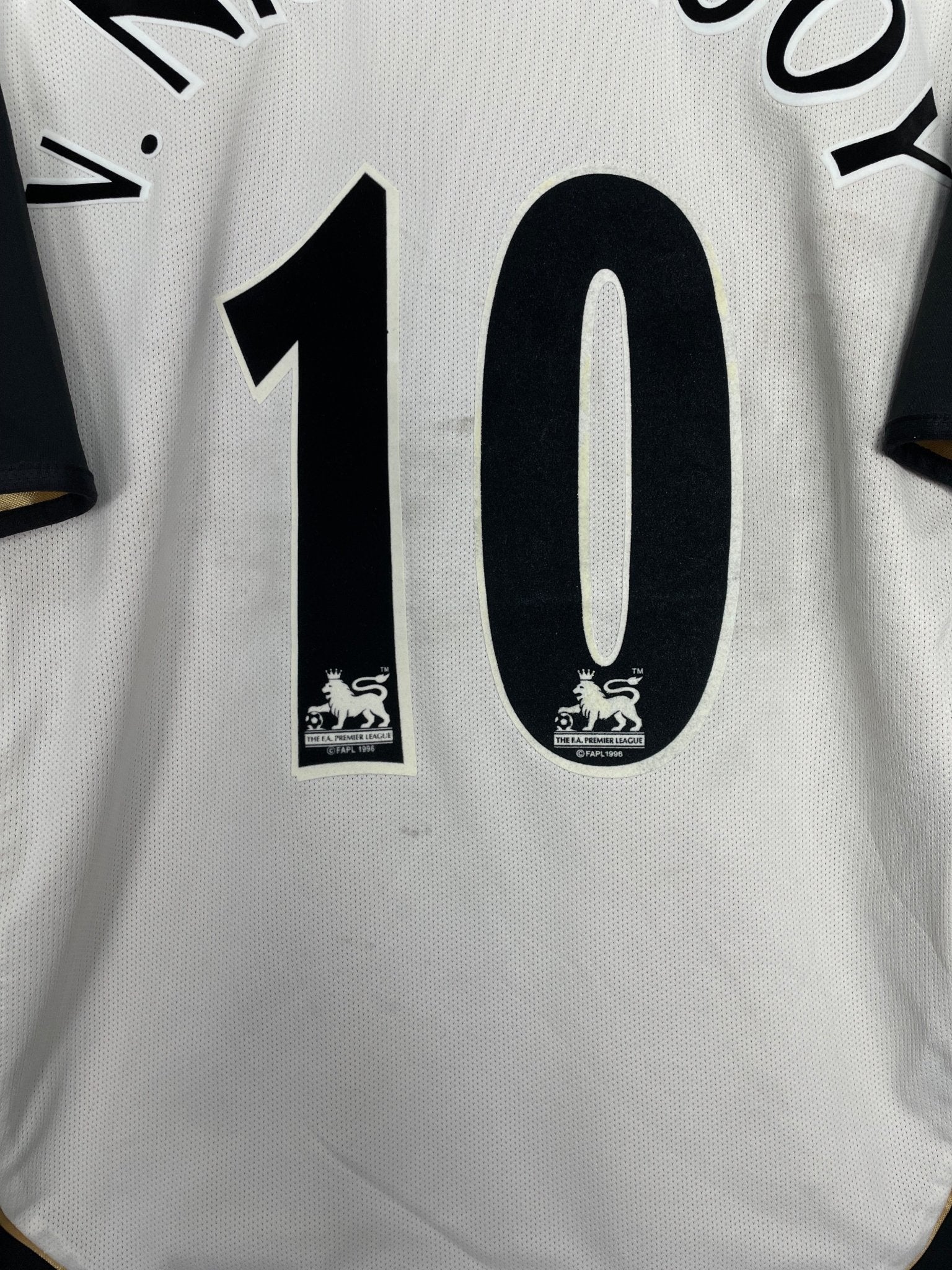 Shop 2001/02 MANCHESTER UNITED V.NISTELROOY #10 CENTENARY AWAY/THIRD SHIRT (L) UMBRO, classic football shirts, vintage football shirts & retro soccer jerseys at Cult Kits