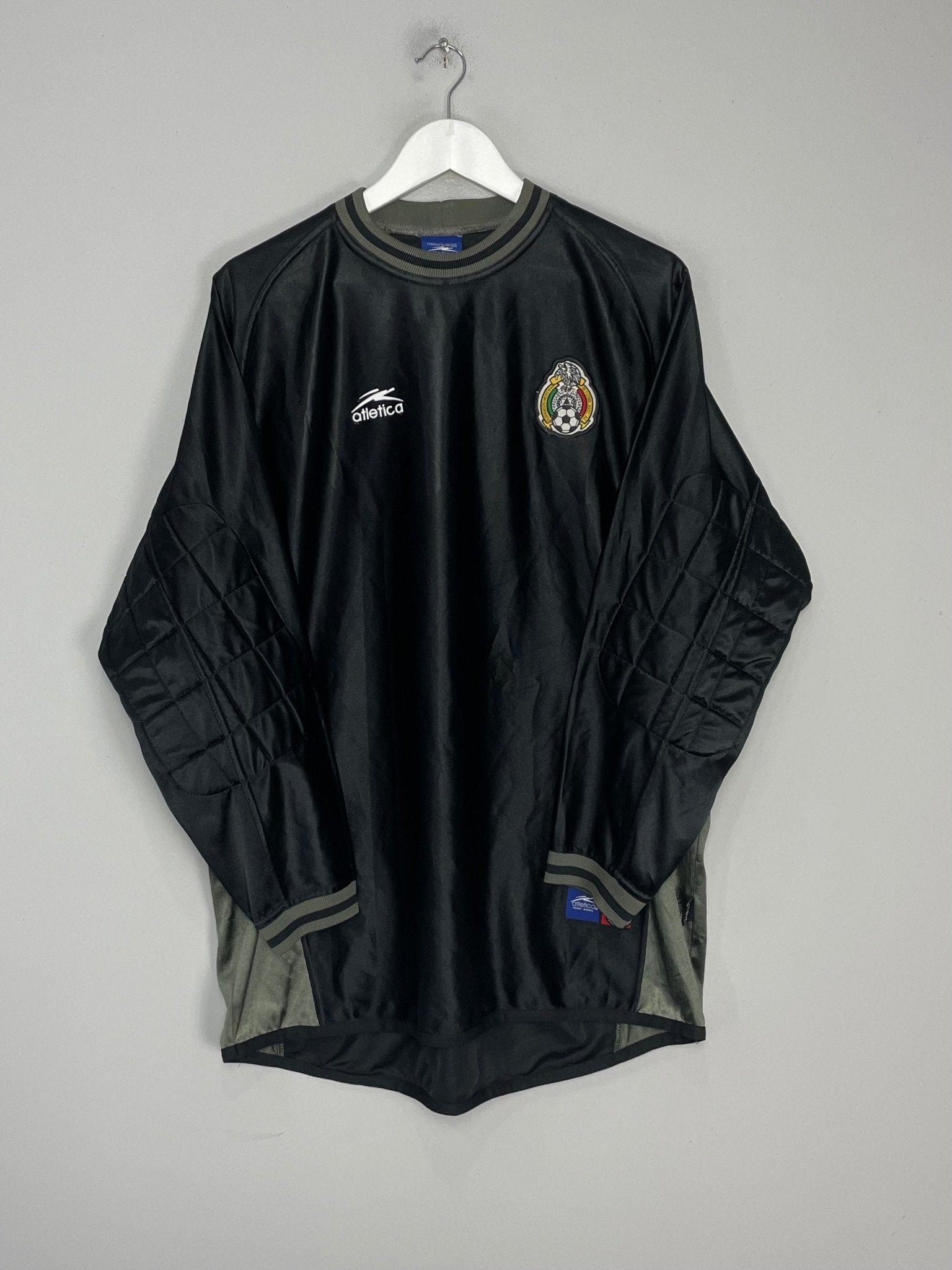 Shop 2001/02 MEXICO GK SHIRT (XL) ATLETICA, classic football shirts, vintage football shirts & retro soccer jerseys at Cult Kits