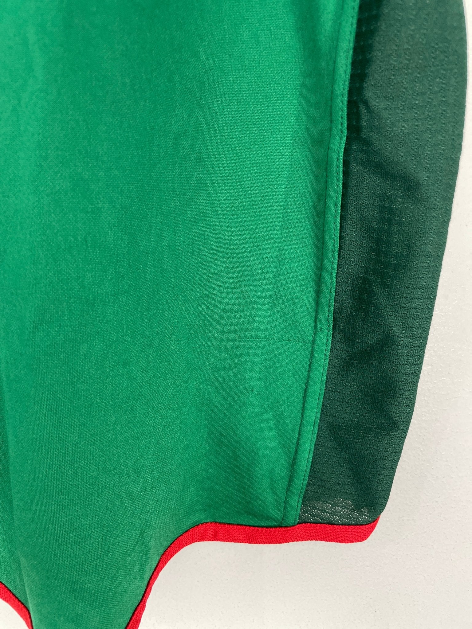 Shop 2001/02 MEXICO HOME SHIRT (M) ATLETICA, classic football shirts, vintage football shirts & retro soccer jerseys at Cult Kits