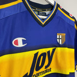 Shop 2001/02 PARMA NAKATA #10 HOME SHIRT (XL) CHAMPION, classic football shirts, vintage football shirts & retro soccer jerseys at Cult Kits