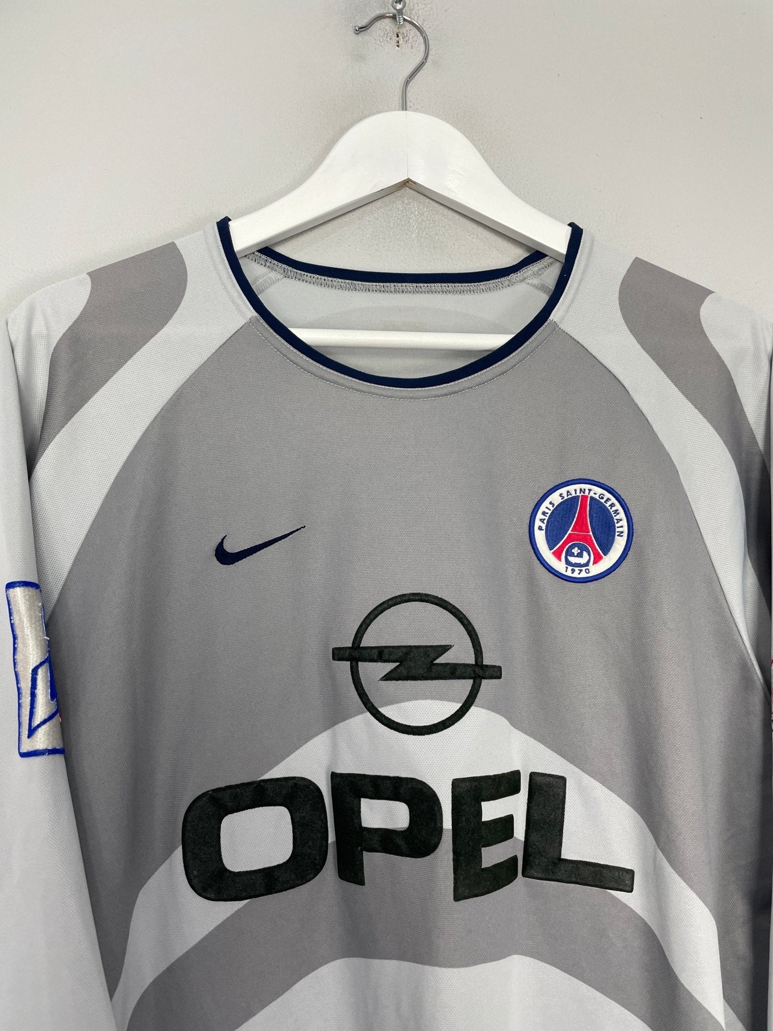 Shop 2001/02 PSG ARTETA #4 L/S AWAY SHIRT (L) NIKE, classic football shirts, vintage football shirts & retro soccer jerseys at Cult Kits
