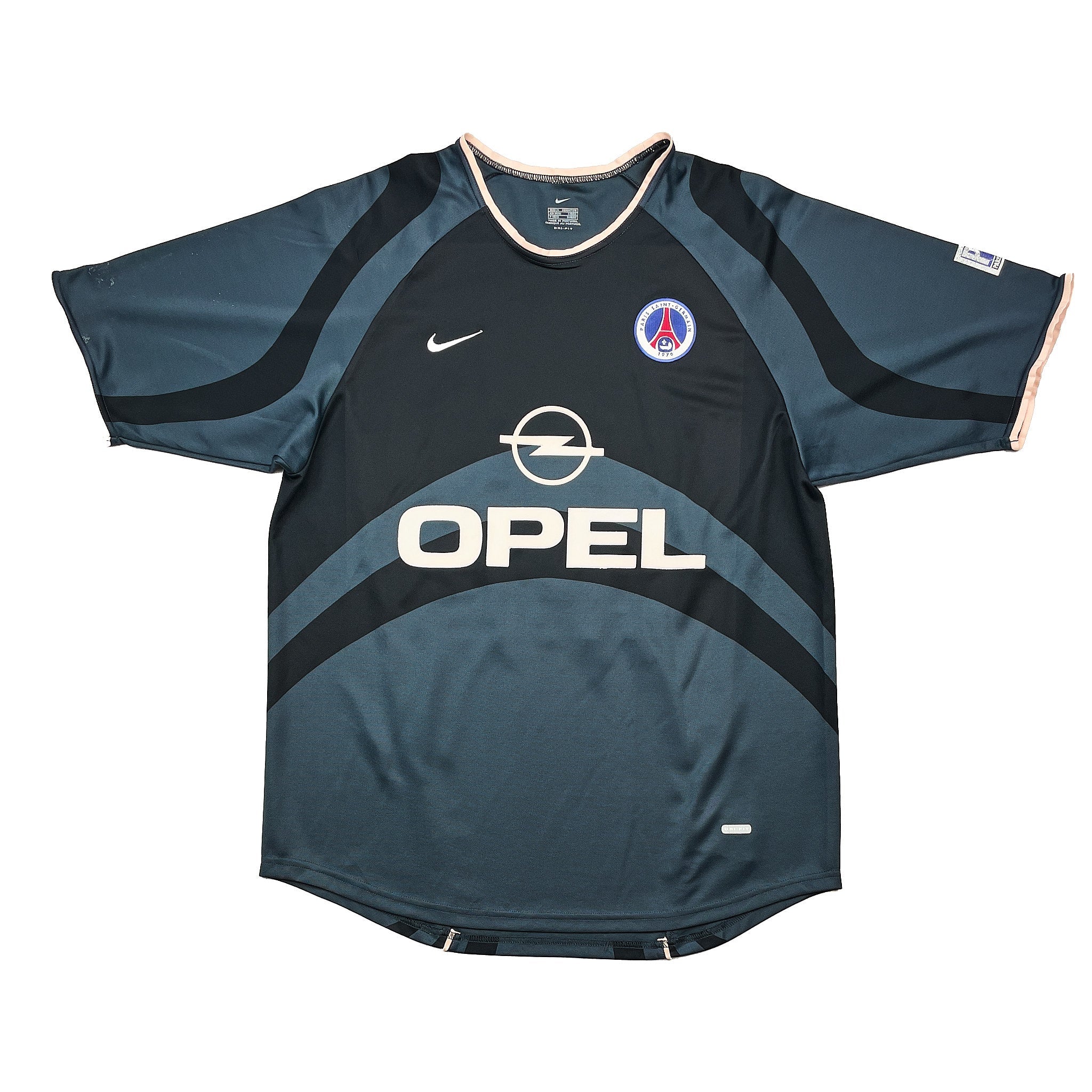 Buy 2001/02 PSG Ronaldinho 21 Third Shirt (M) Nike ~ Free worldwide shipping ~ Authentic Vintage Football Shirts from Cult Kits
