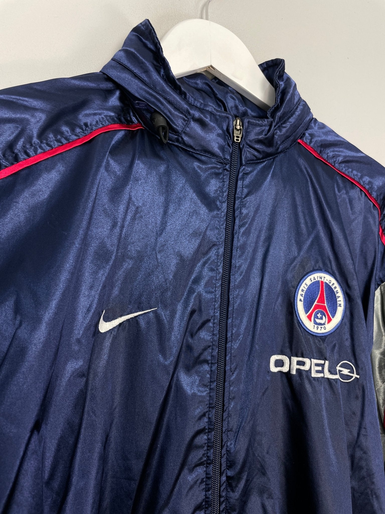 Shop 2001/02 PSG TRAINING JACKET (L) NIKE, classic football shirts, vintage football shirts & retro soccer jerseys at Cult Kits