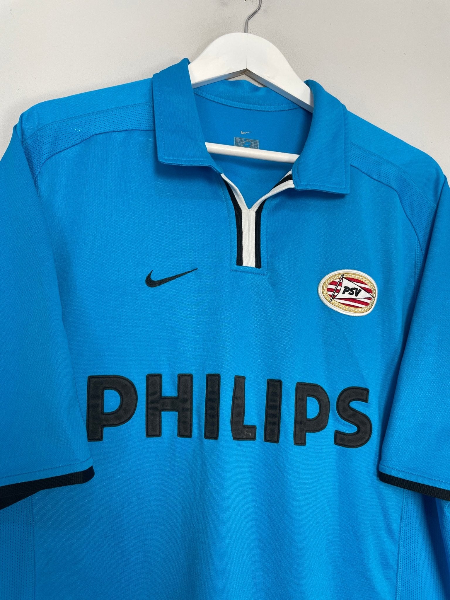 Shop 2001/02 PSV AWAY SHIRT (XL) NIKE, classic football shirts, vintage football shirts & retro soccer jerseys at Cult Kits