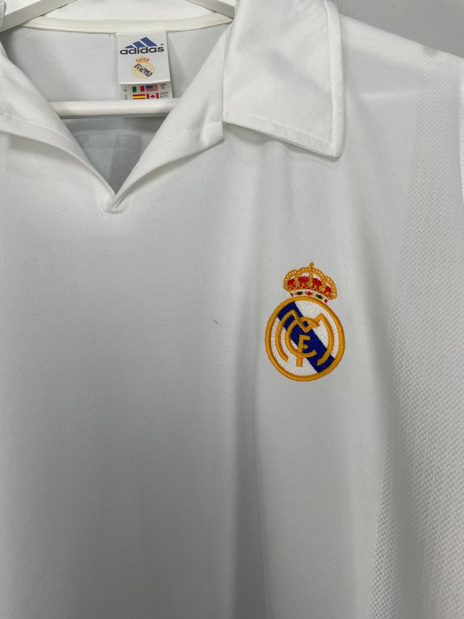 Shop 2001/02 REAL MADRID RONALDO #9 HOME SHIRT (XL) ADIDAS, classic football shirts, vintage football shirts & retro soccer jerseys at Cult Kits
