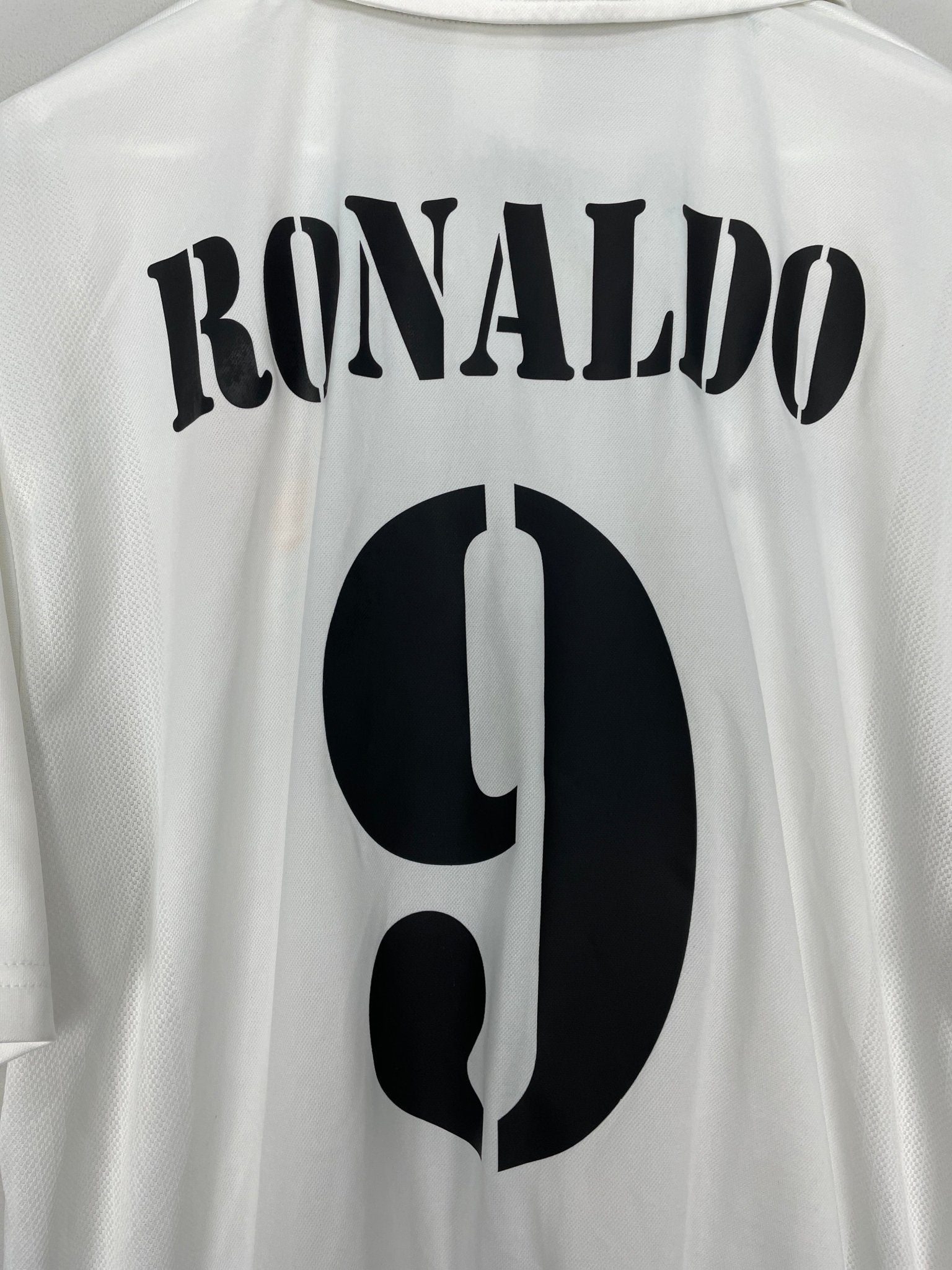 Shop 2001/02 REAL MADRID RONALDO #9 HOME SHIRT (XL) ADIDAS, classic football shirts, vintage football shirts & retro soccer jerseys at Cult Kits