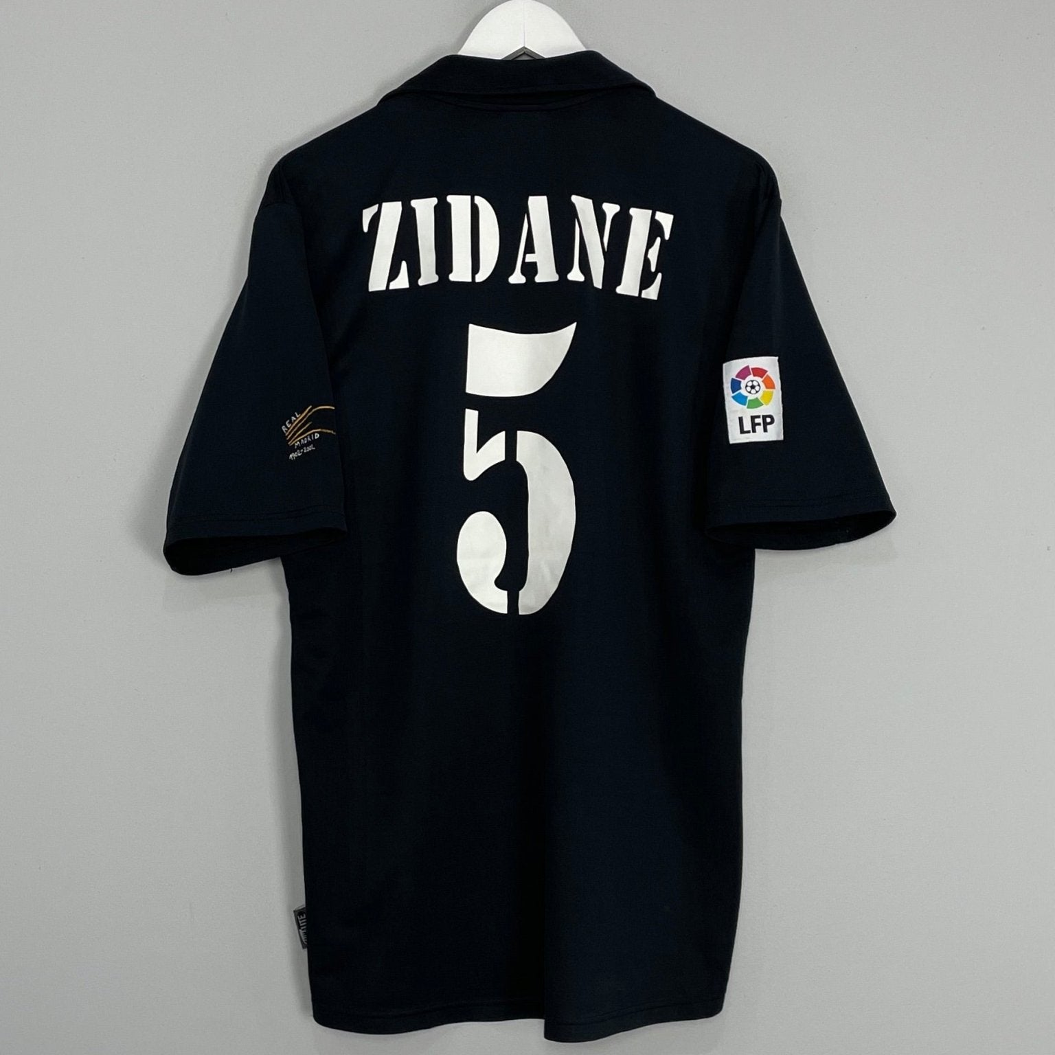 Shop 2001/02 REAL MADRID ZIDANE #5 AWAY SHIRT (M) ADIDAS, classic football shirts, vintage football shirts & retro soccer jerseys at Cult Kits