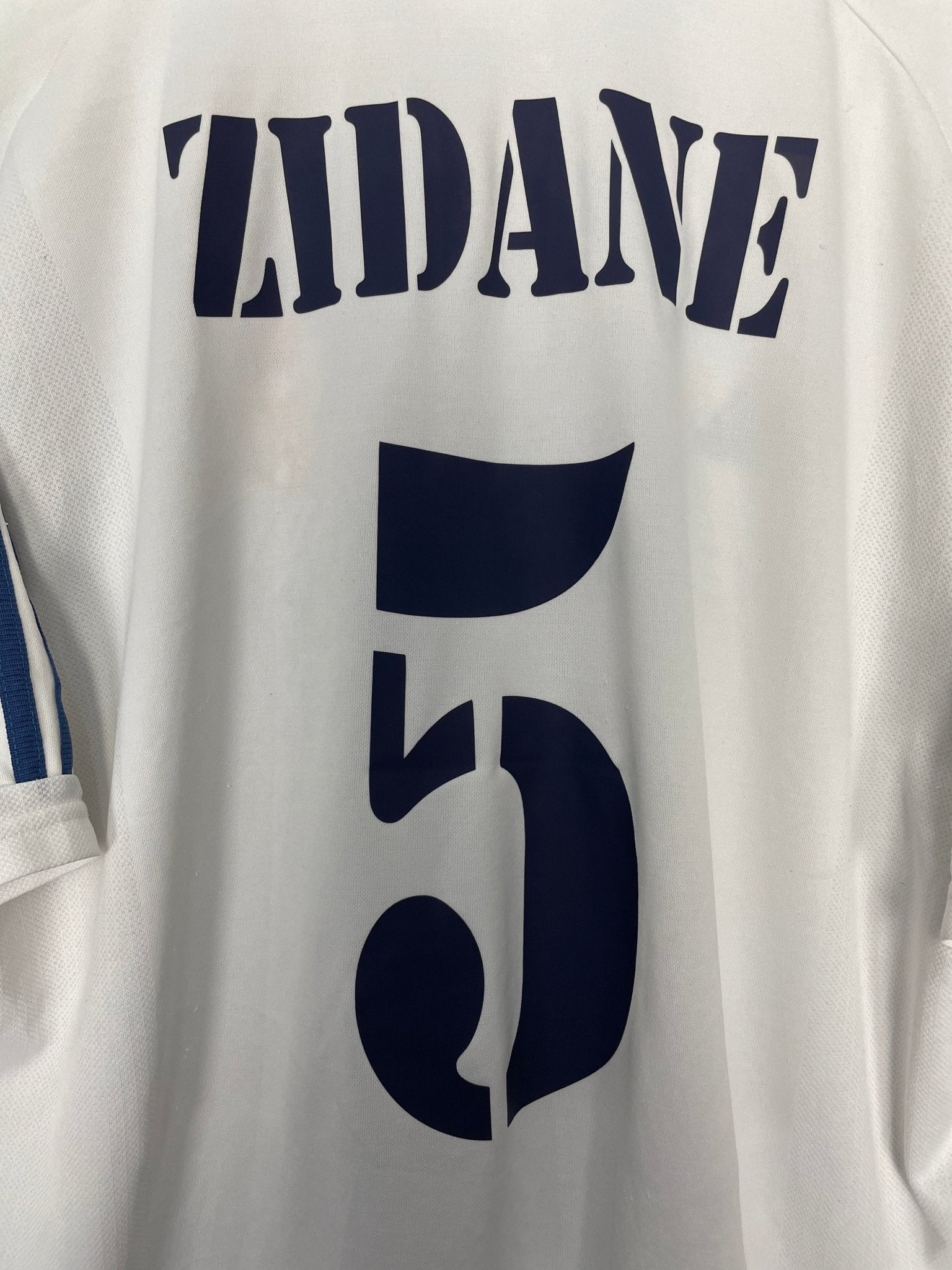 Shop 2001/02 REAL MADRID ZIDANE #5 HOME SHIRT (XL) ADIDAS, classic football shirts, vintage football shirts & retro soccer jerseys at Cult Kits