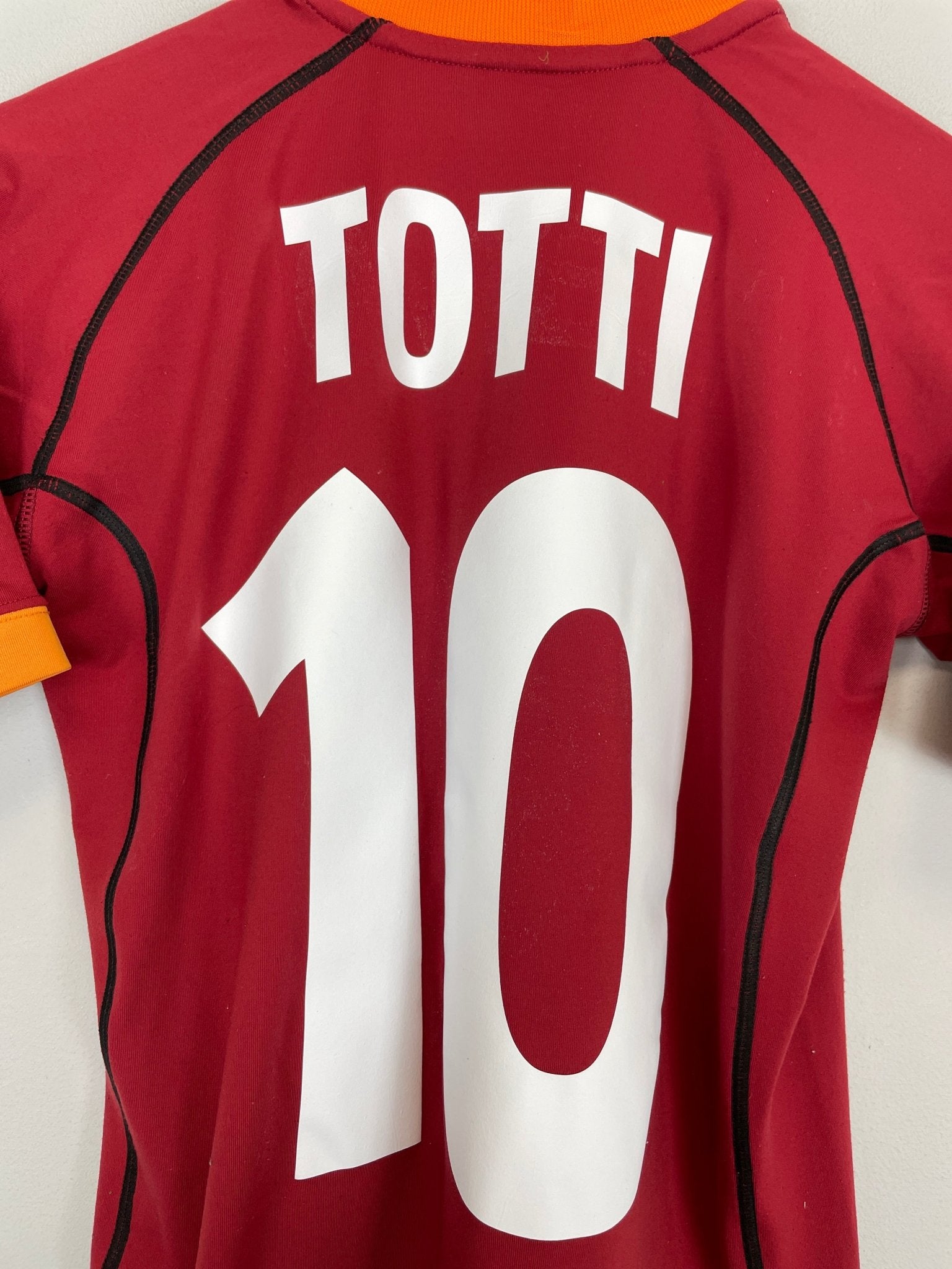 Shop 2001/02 ROMA TOTTI #10 HOME SHIRT (S) KAPPA, classic football shirts, vintage football shirts & retro soccer jerseys at Cult Kits