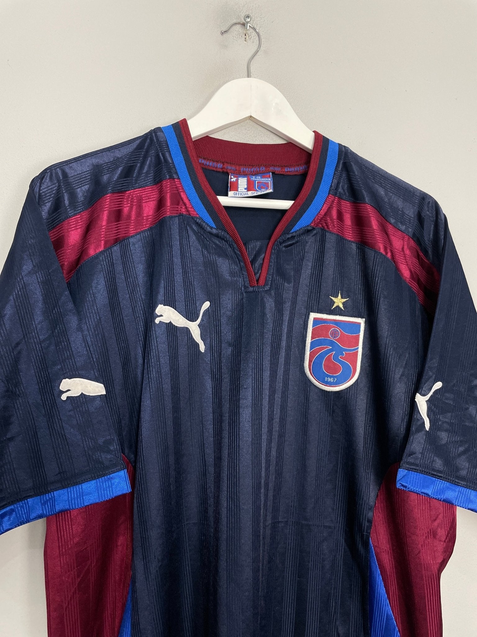 Shop 2001/02 TRABZONSPOR THIRD SHIRT (XL) PUMA, classic football shirts, vintage football shirts & retro soccer jerseys at Cult Kits