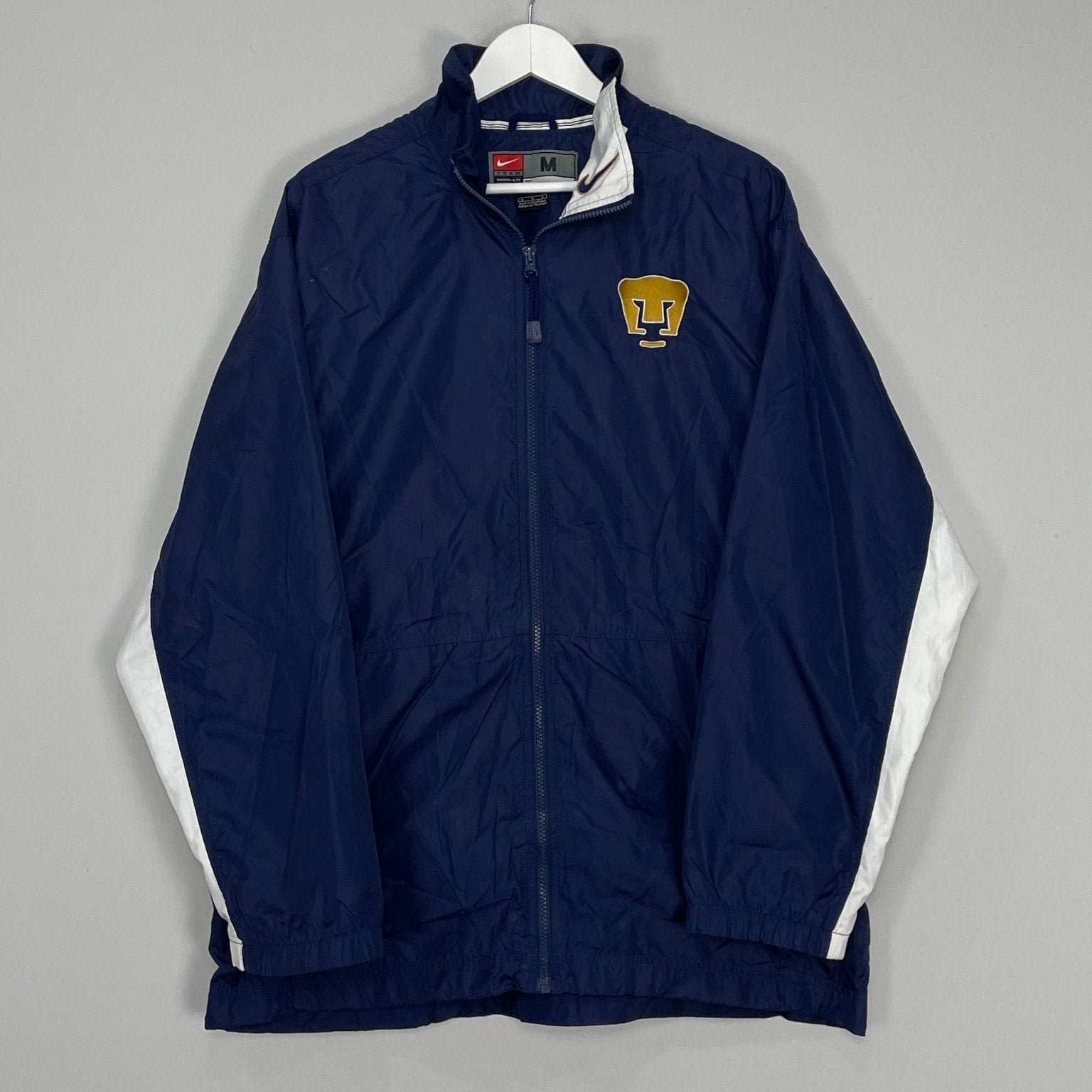 Shop 2001/02 UNAM PUMAS TRAINING JACKET (M) NIKE, classic football shirts, vintage football shirts & retro soccer jerseys at Cult Kits
