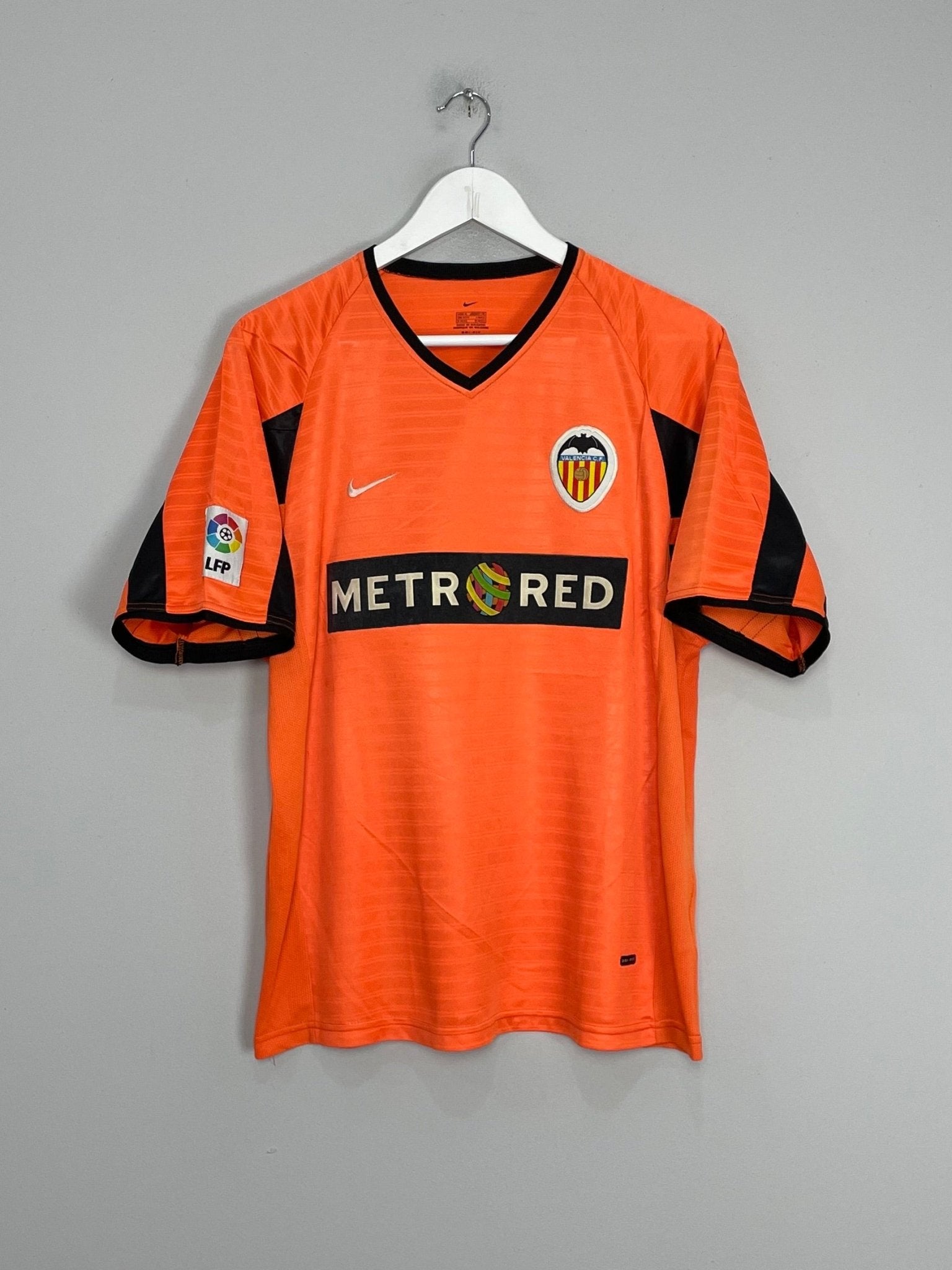 Shop 2001/02 VALENCIA AIMAR #10 AWAY SHIRT (M) NIKE, classic football shirts, vintage football shirts & retro soccer jerseys at Cult Kits
