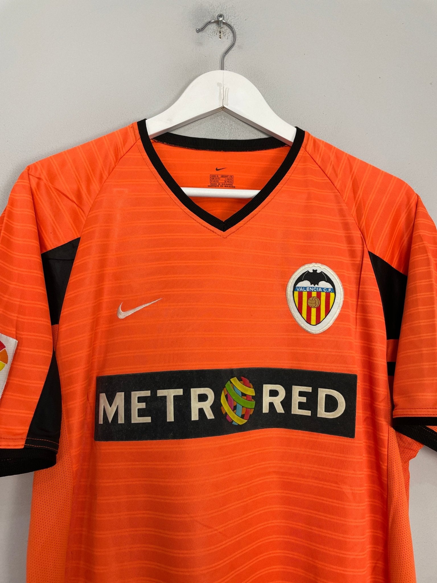Shop 2001/02 VALENCIA AIMAR #10 AWAY SHIRT (M) NIKE, classic football shirts, vintage football shirts & retro soccer jerseys at Cult Kits