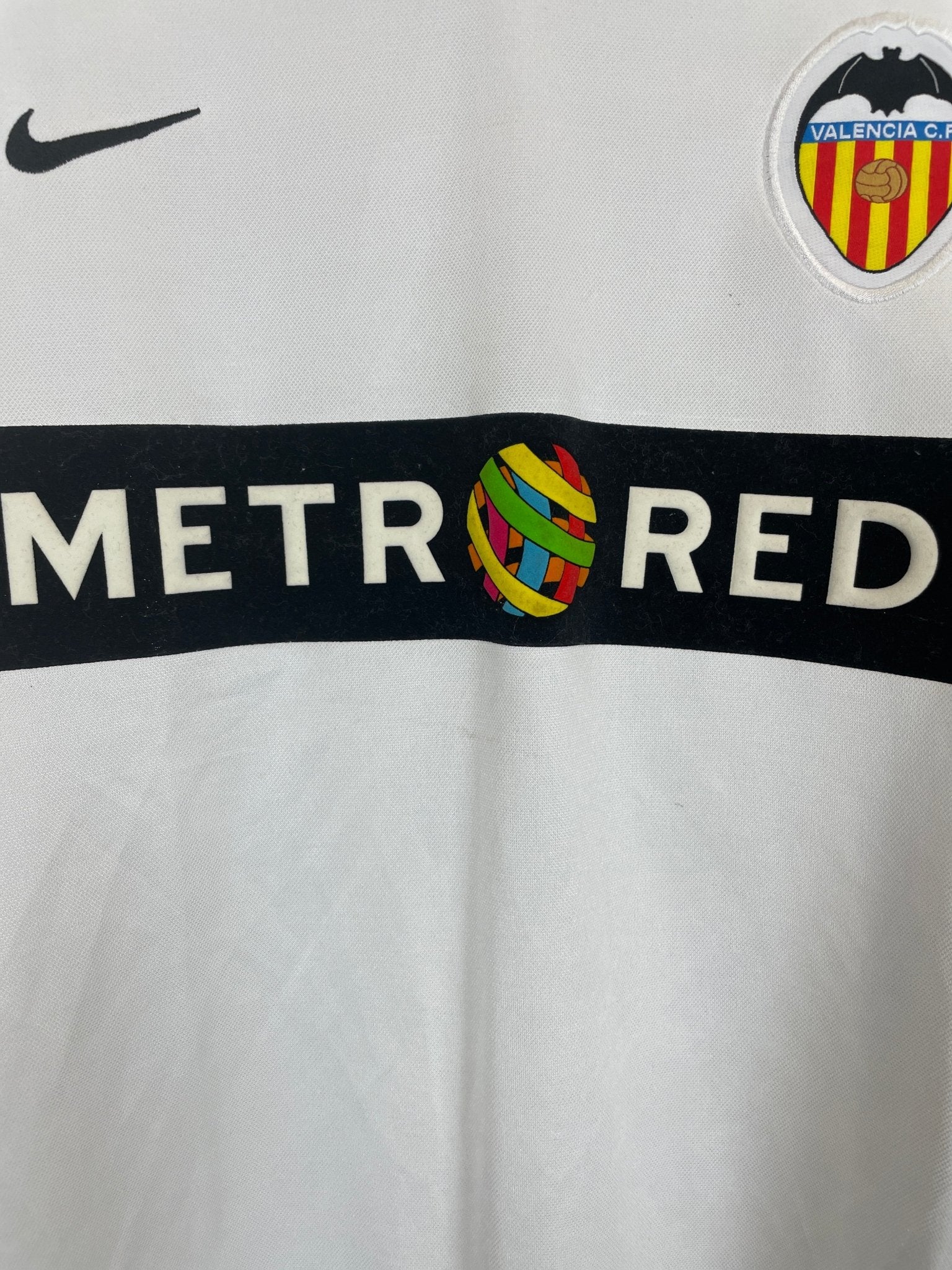 Shop 2001/02 VALENCIA AIMAR #21 *BNWT* HOME SHIRT (XL) NIKE, classic football shirts, vintage football shirts & retro soccer jerseys at Cult Kits