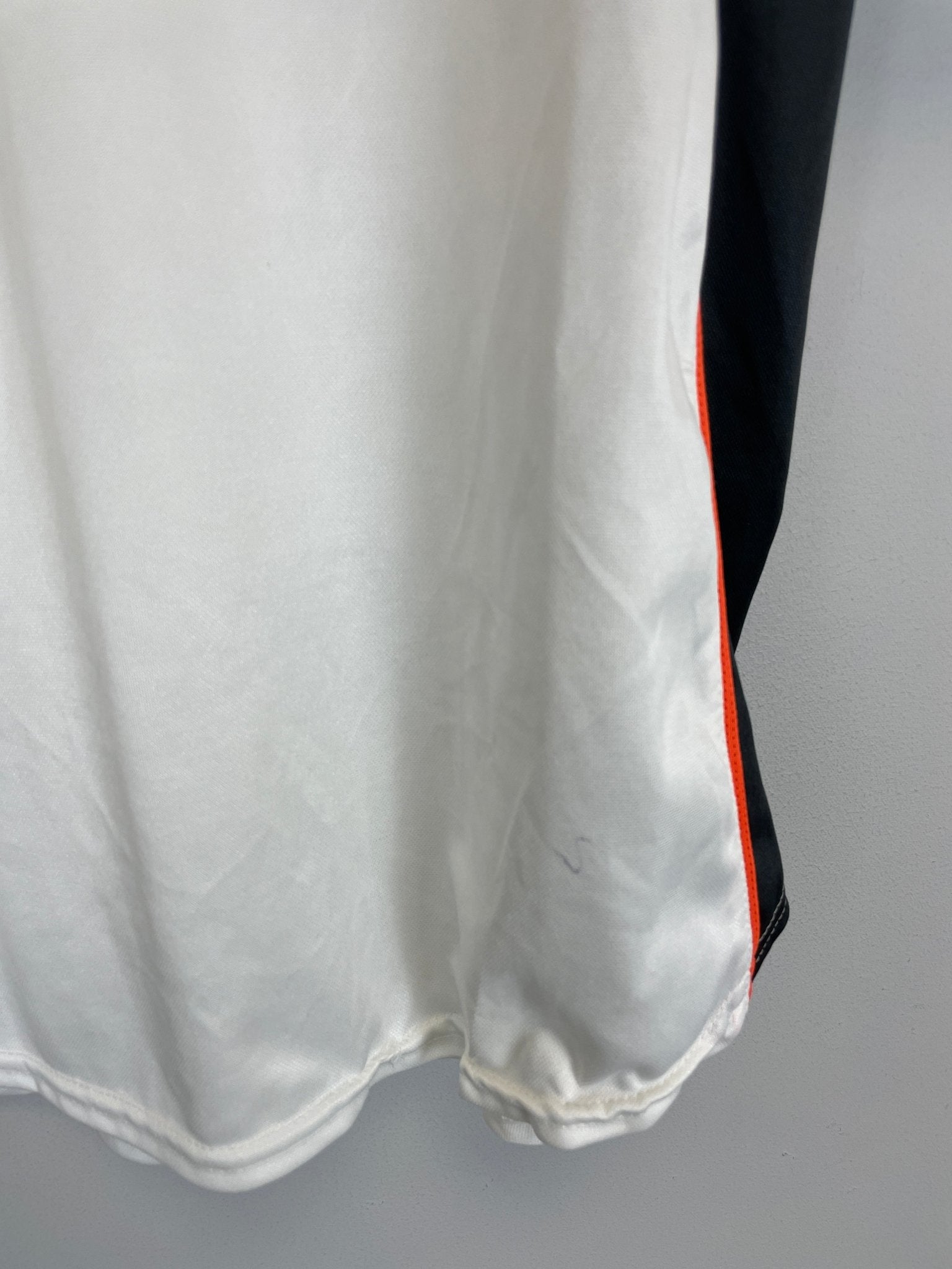 Shop 2001/02 VALENCIA AIMAR #21 *BNWT* HOME SHIRT (XL) NIKE, classic football shirts, vintage football shirts & retro soccer jerseys at Cult Kits