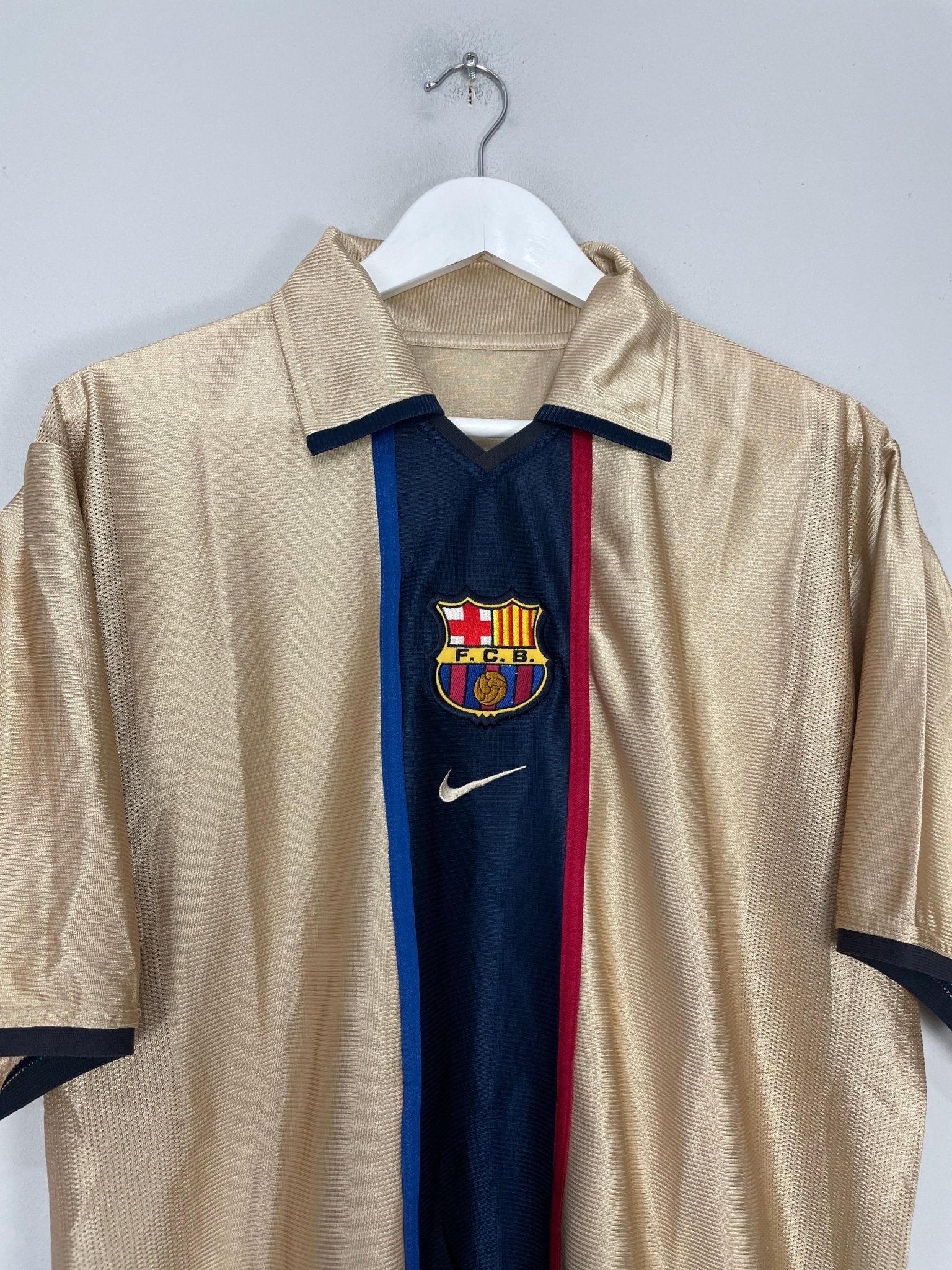Shop 2001/03 BARCELONA AWAY SHIRT (L) NIKE, classic football shirts, vintage football shirts & retro soccer jerseys at Cult Kits