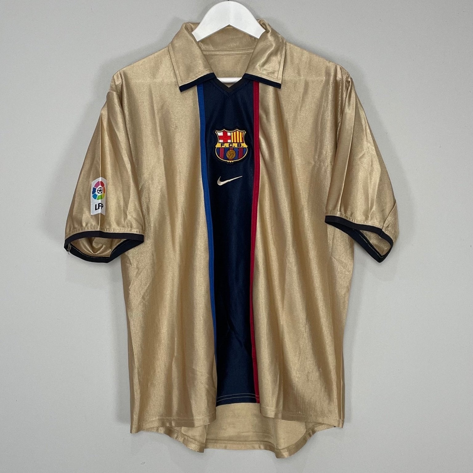 Shop 2001/03 BARCELONA AWAY SHIRT (L) NIKE, classic football shirts, vintage football shirts & retro soccer jerseys at Cult Kits