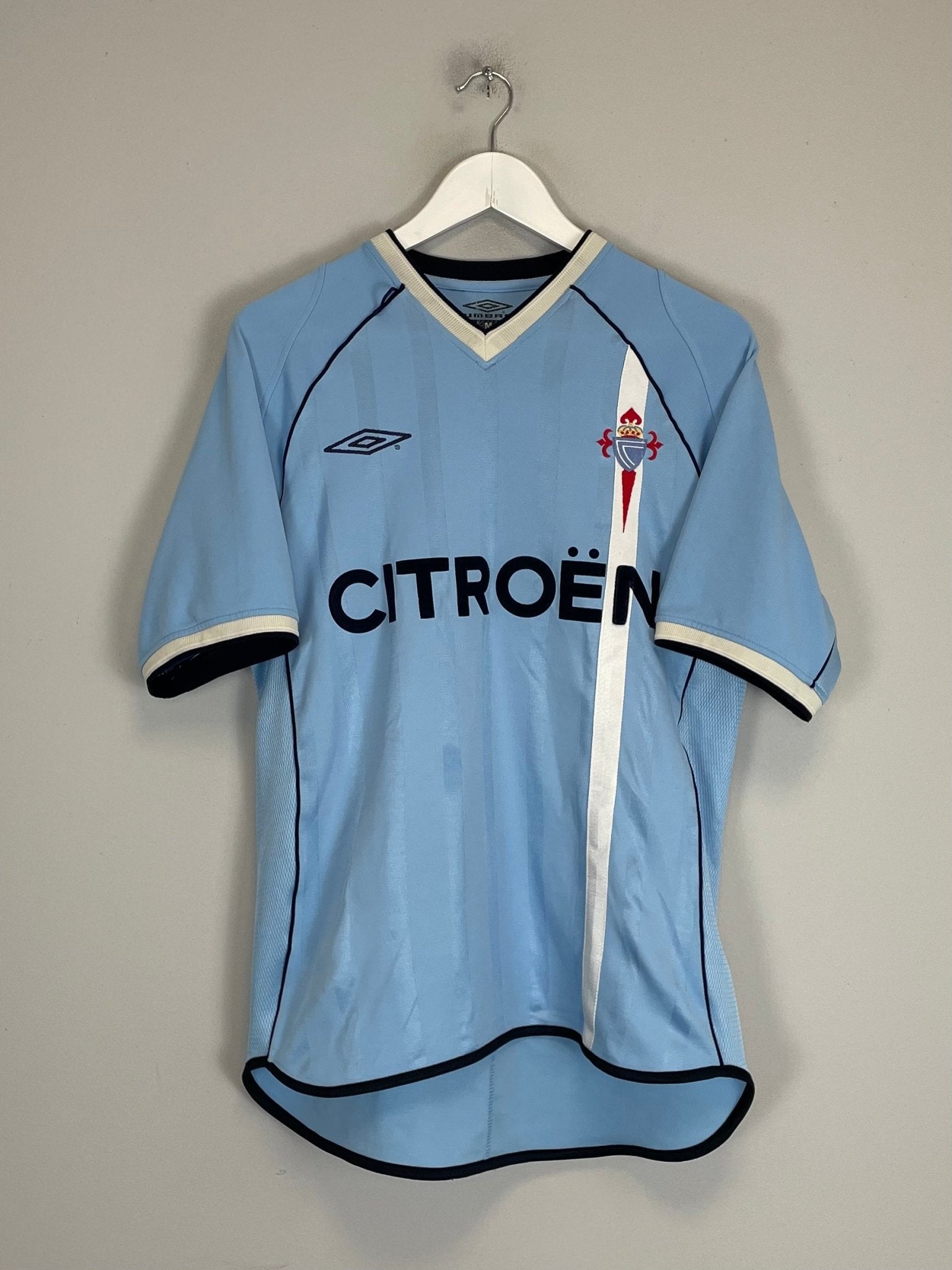 Shop 2001/03 CELTA VIGO CATANHA #24 HOME SHIRT (M) UMBRO, classic football shirts, vintage football shirts & retro soccer jerseys at Cult Kits