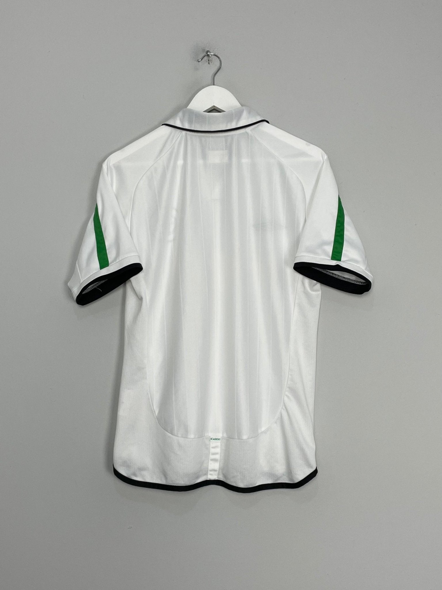 Shop 2001/03 CELTIC AWAY SHIRT (S) UMBRO, classic football shirts, vintage football shirts & retro soccer jerseys at Cult Kits