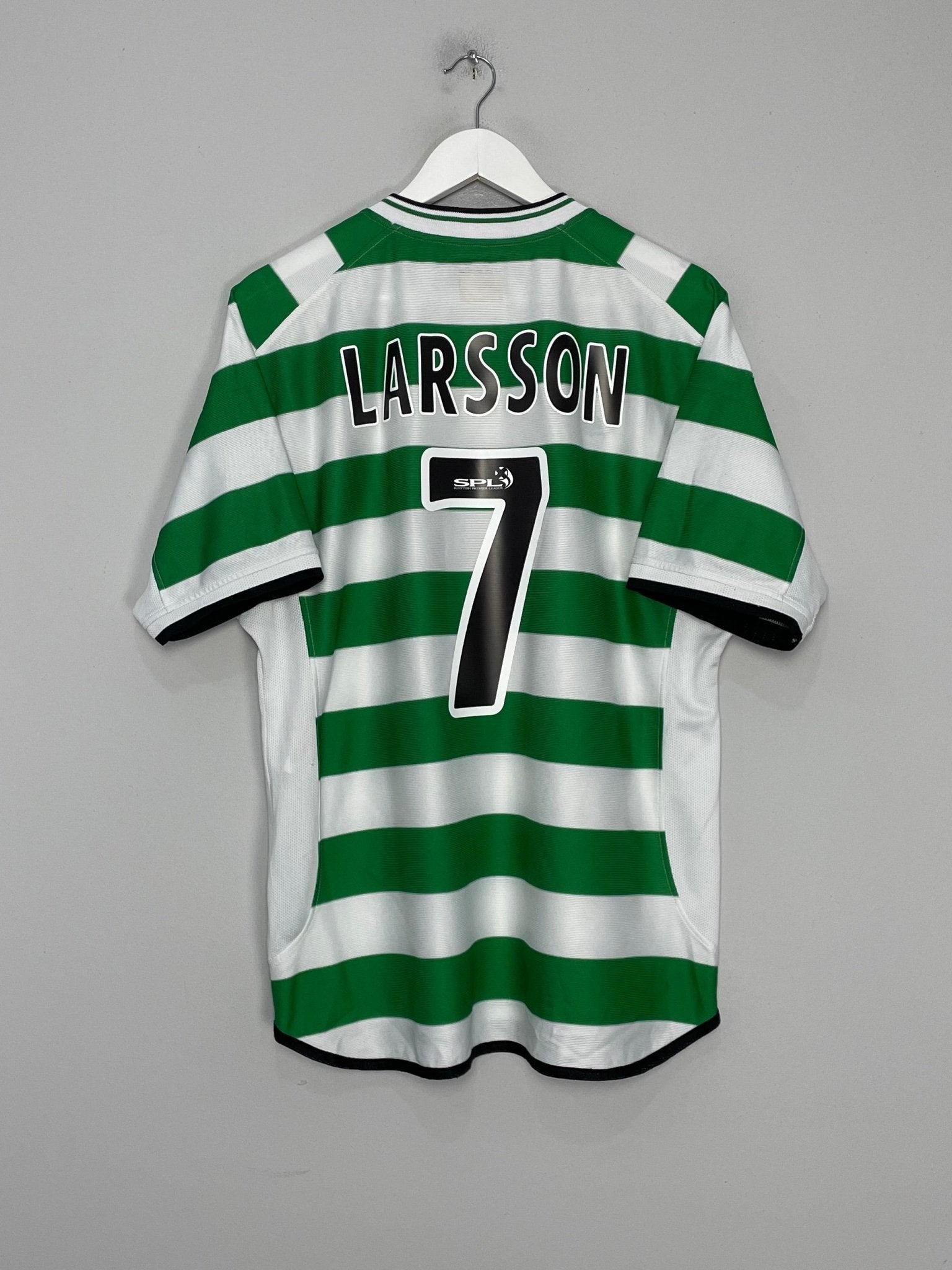 Shop 2001/03 CELTIC LARSSON #7 HOME SHIRT (L) UMBRO, classic football shirts, vintage football shirts & retro soccer jerseys at Cult Kits