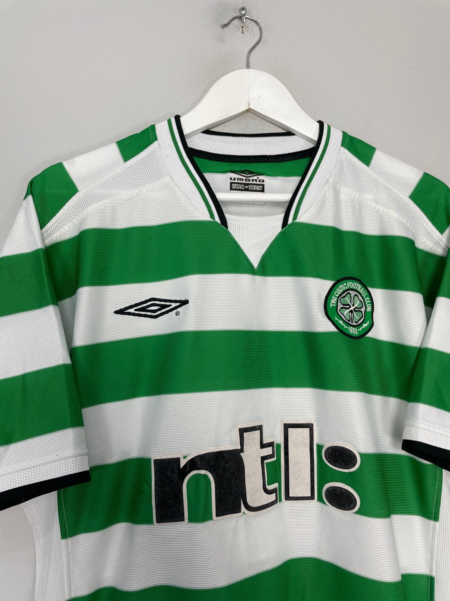 Shop 2001/03 CELTIC LARSSON #7 HOME SHIRT (L) UMBRO, classic football shirts, vintage football shirts & retro soccer jerseys at Cult Kits