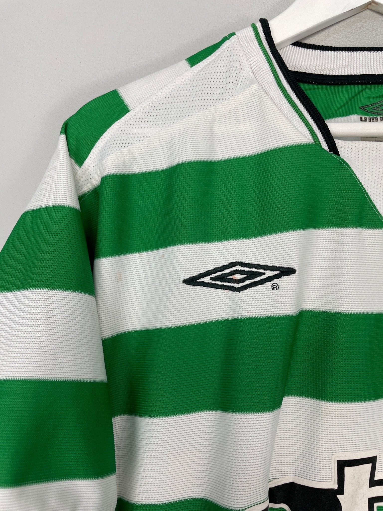 Shop 2001/03 CELTIC LARSSON #7 HOME SHIRT (L) UMBRO, classic football shirts, vintage football shirts & retro soccer jerseys at Cult Kits
