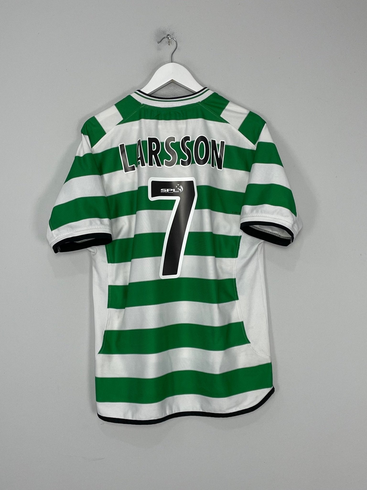 Shop 2001/03 CELTIC LARSSON #7 HOME SHIRT (L) UMBRO, classic football shirts, vintage football shirts & retro soccer jerseys at Cult Kits