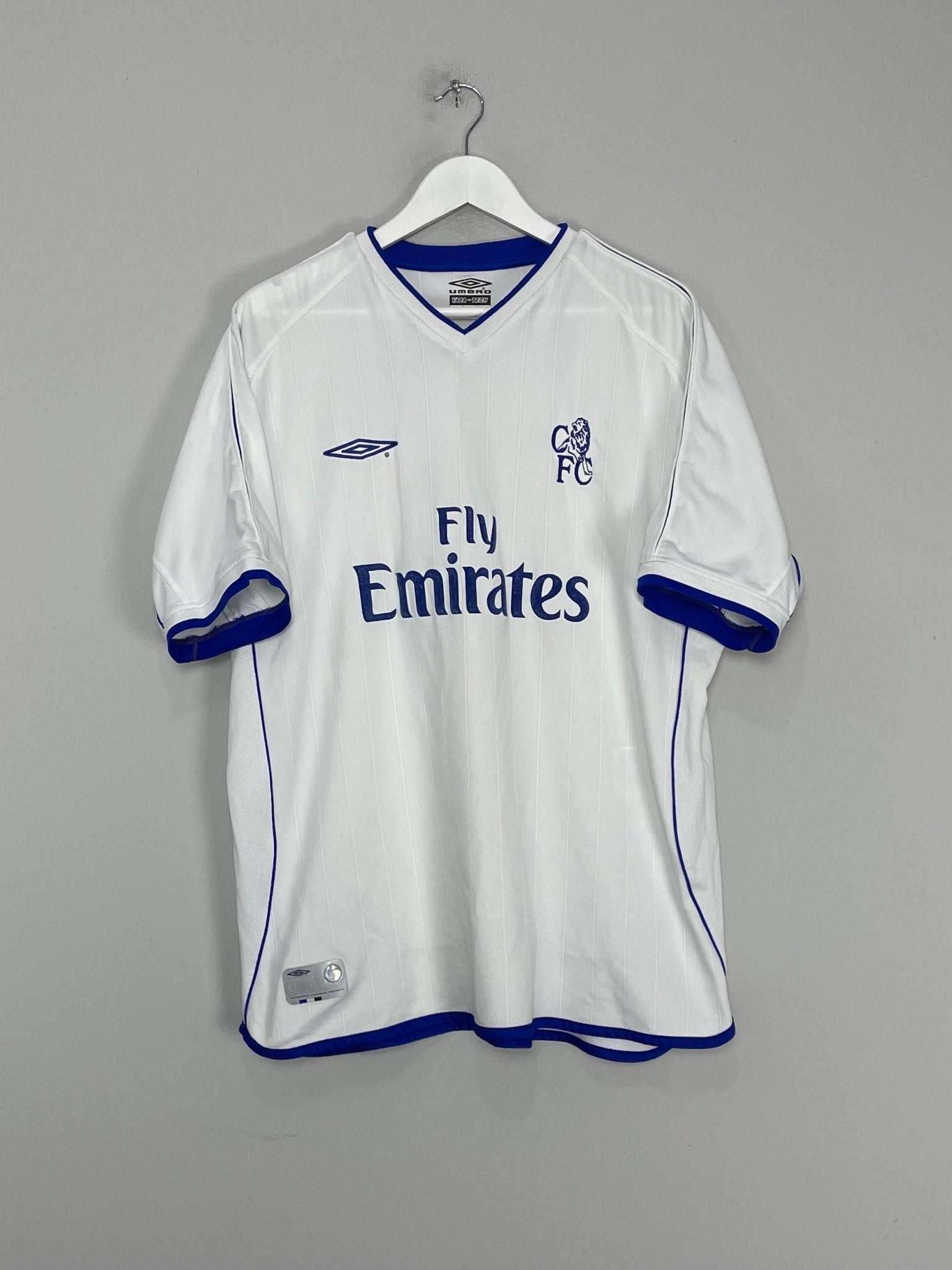 Shop 2001/03 CHELSEA LAMPARD #8 AWAY SHIRT (XL) UMBRO, classic football shirts, vintage football shirts & retro soccer jerseys at Cult Kits