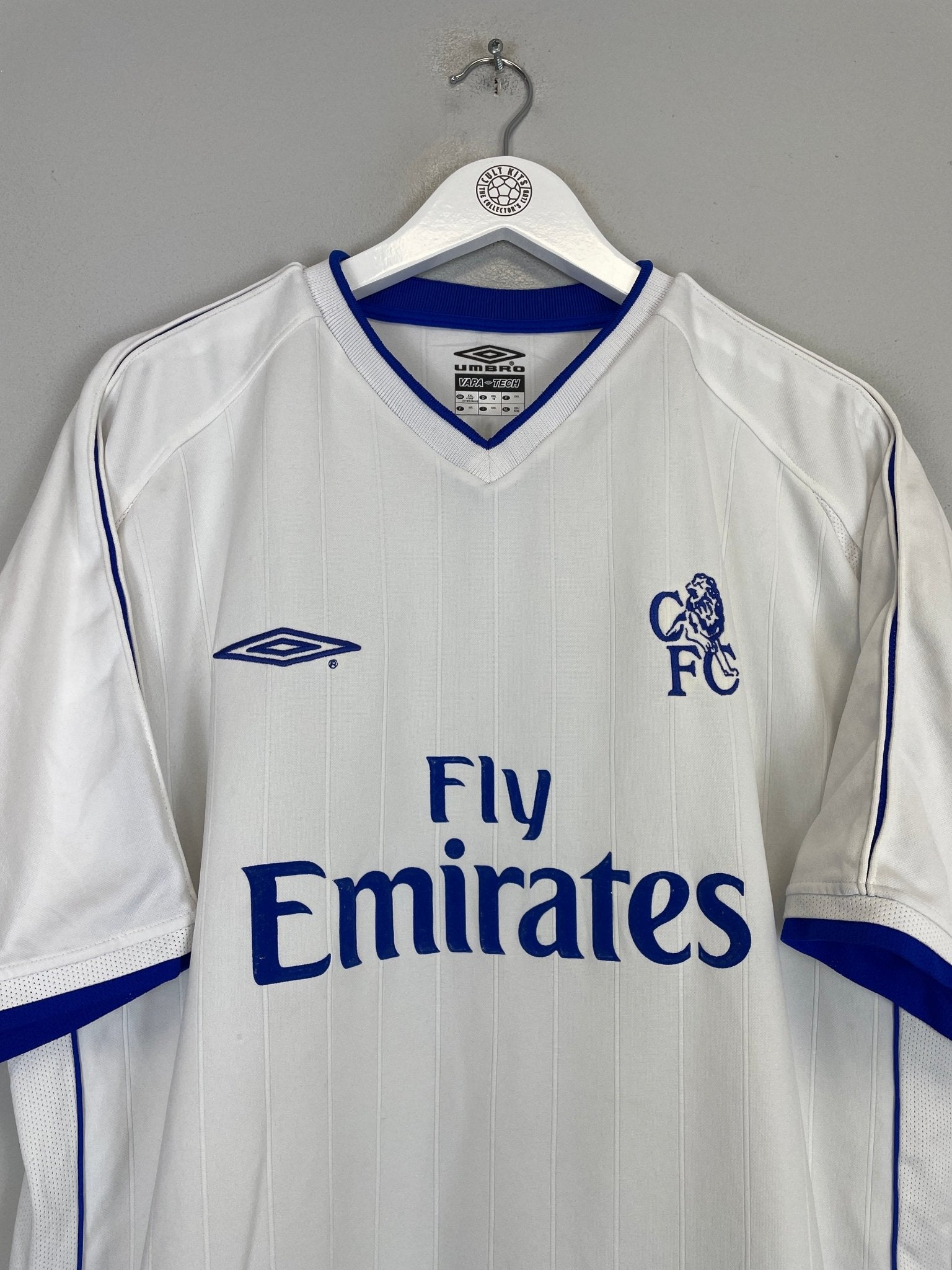 Shop 2001/03 CHELSEA TERRY #26 AWAY SHIRT (XXL) UMBRO, classic football shirts, vintage football shirts & retro soccer jerseys at Cult Kits