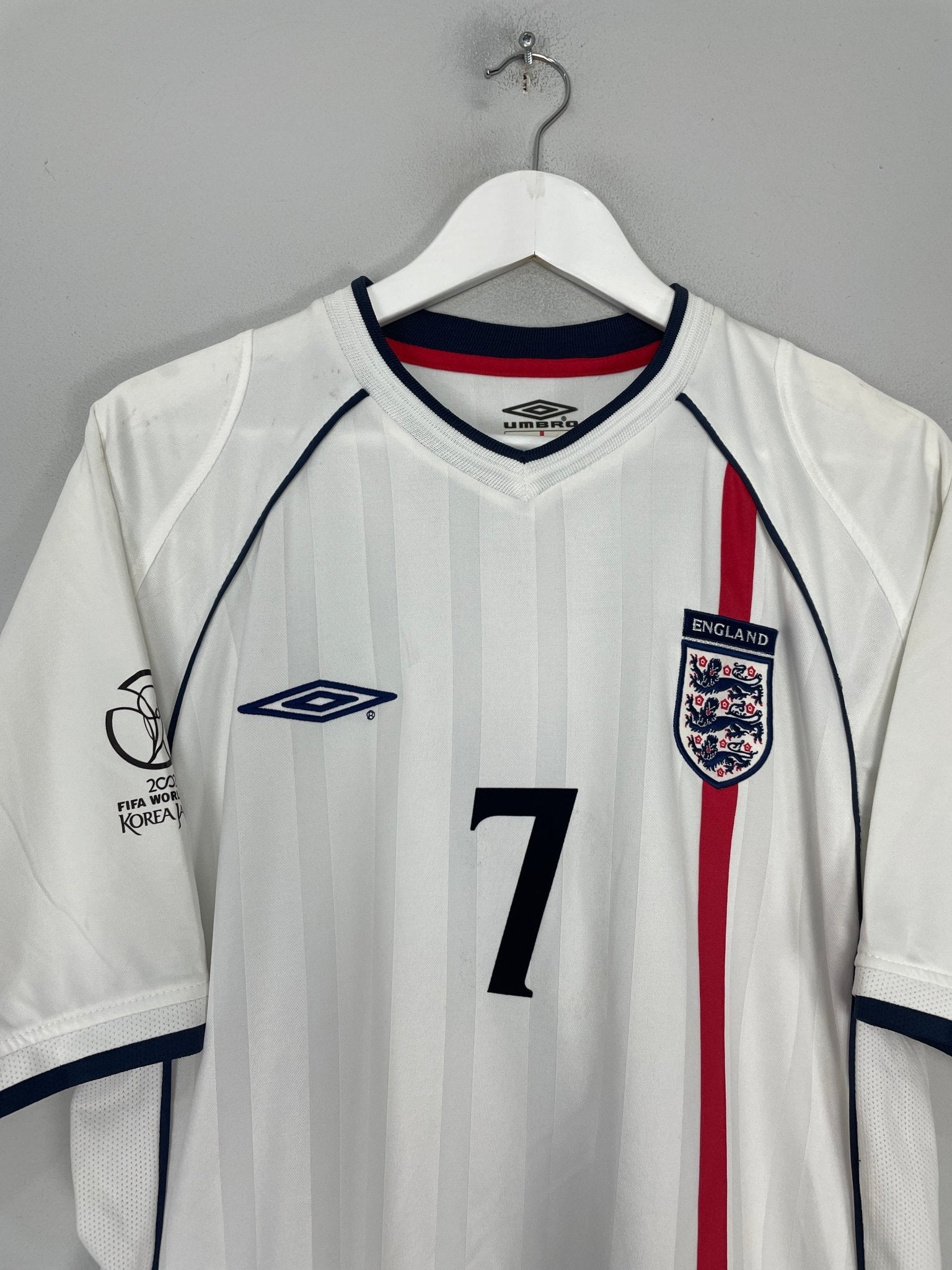 Shop 2001/03 ENGLAND BECKHAM #7 HOME SHIRT (L) UMBRO, classic football shirts, vintage football shirts & retro soccer jerseys at Cult Kits