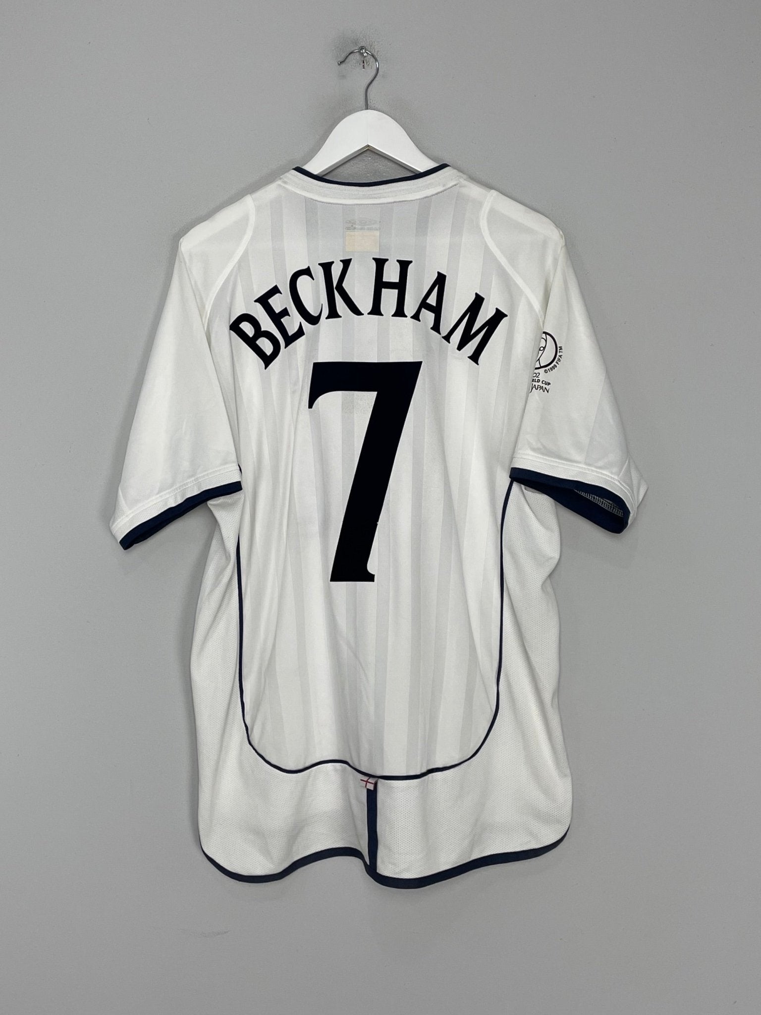 Shop 2001/03 ENGLAND BECKHAM #7 HOME SHIRT (L) UMBRO, classic football shirts, vintage football shirts & retro soccer jerseys at Cult Kits