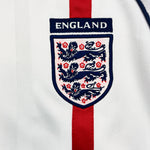 Buy 2001/03 England Beckham 7 Home Shirt (M) Umbro ~ Free worldwide shipping ~ Authentic Vintage Football Shirts from Cult Kits