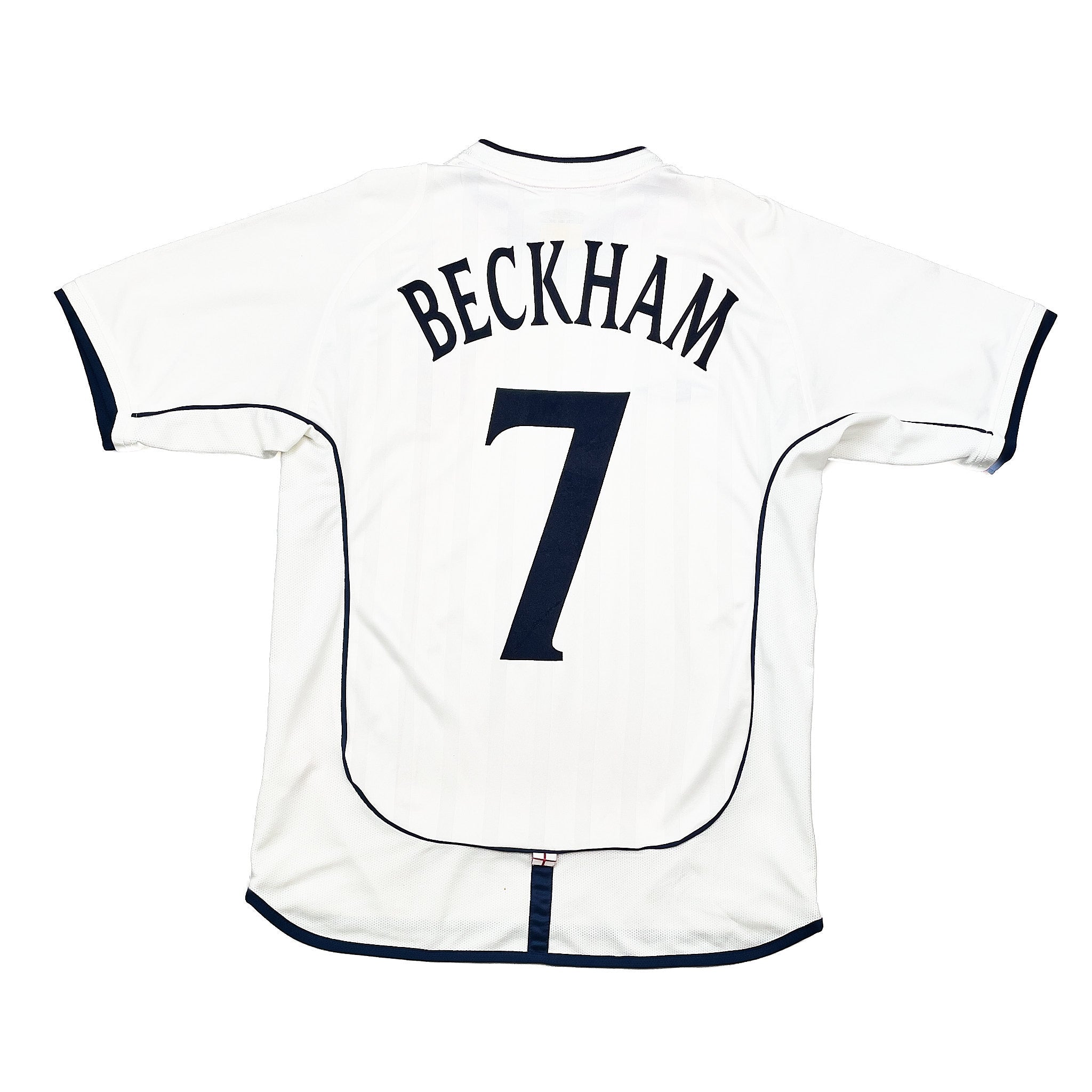 Buy 2001/03 England Beckham 7 Home Shirt (M) Umbro ~ Free worldwide shipping ~ Authentic Vintage Football Shirts from Cult Kits