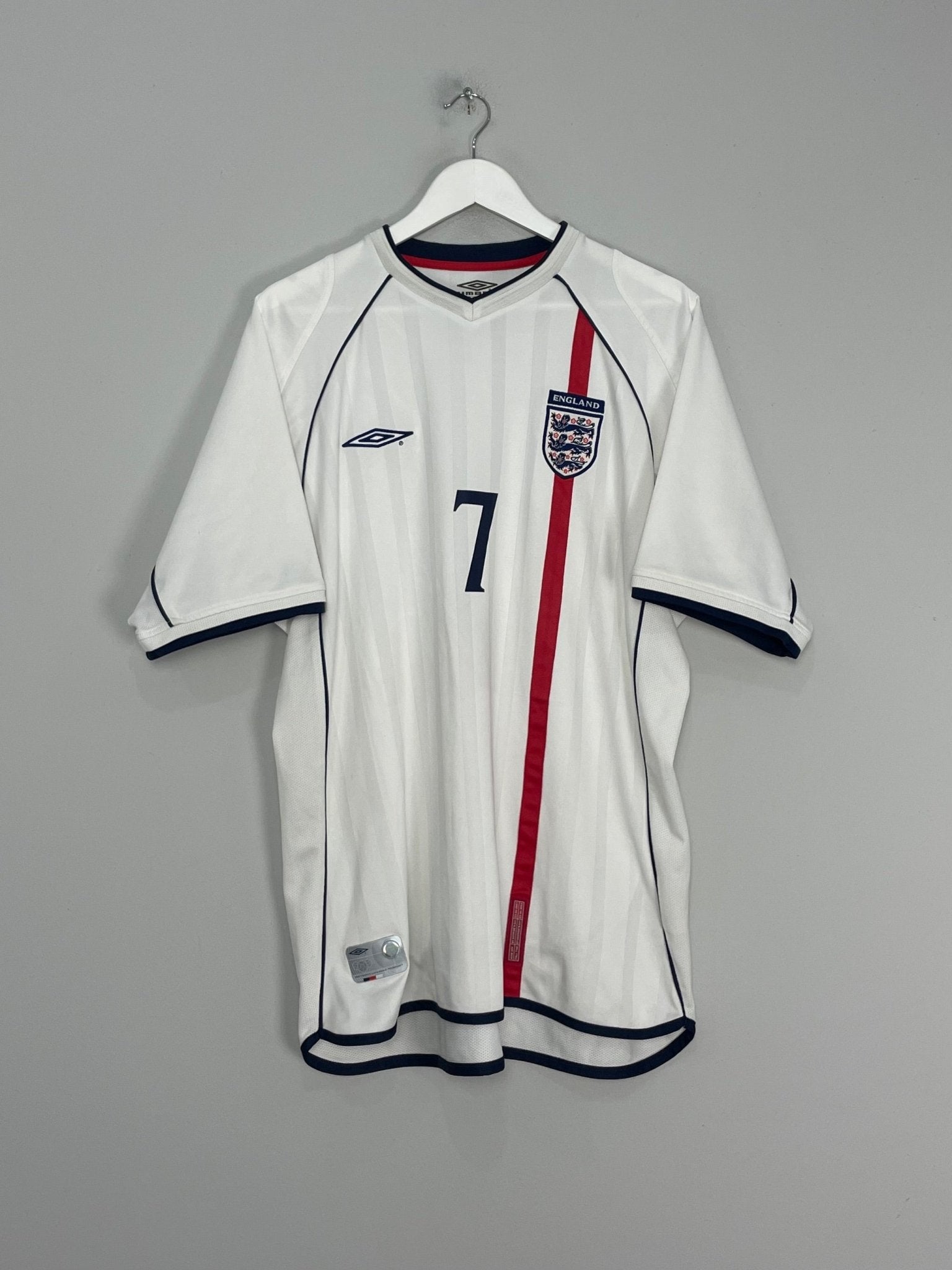 Shop 2001/03 ENGLAND BECKHAM #7 HOME SHIRT (XL) UMBRO, classic football shirts, vintage football shirts & retro soccer jerseys at Cult Kits