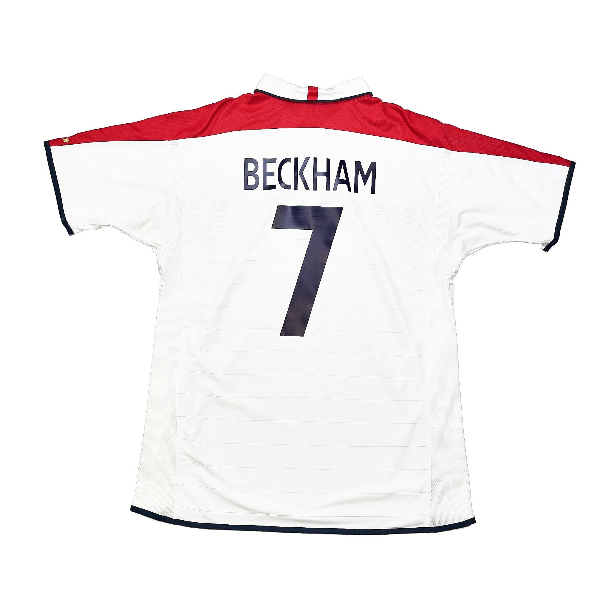 Buy 2001/03 England Beckham 7 Home Shirt (XL) Umbro ~ Free worldwide shipping ~ Authentic Vintage Football Shirts from Cult Kits