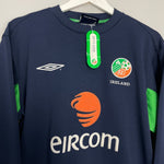Shop 2001/03 IRELAND *BNWT* JUMPER (M) UMBRO, classic football shirts, vintage football shirts & retro soccer jerseys at Cult Kits