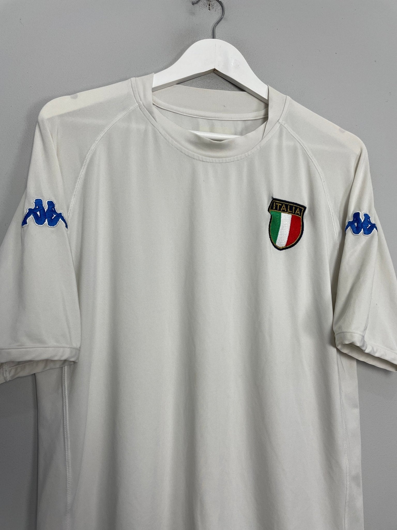 Shop 2001/03 ITALY AWAY SHIRT (M) KAPPA, classic football shirts, vintage football shirts & retro soccer jerseys at Cult Kits