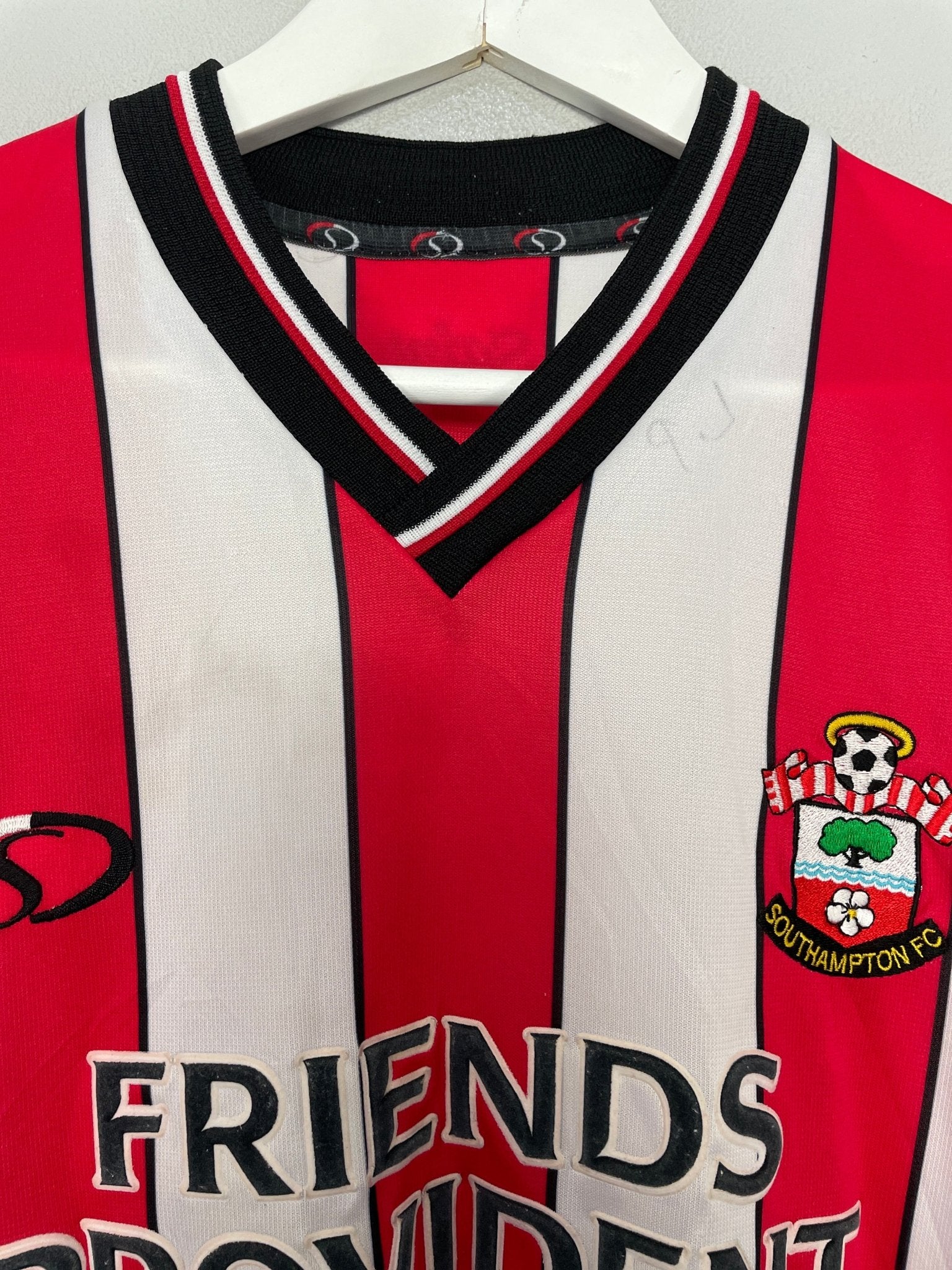 Shop 2001/03 SOUTHAMPTON HOME SHIRT (L) OM, classic football shirts, vintage football shirts & retro soccer jerseys at Cult Kits