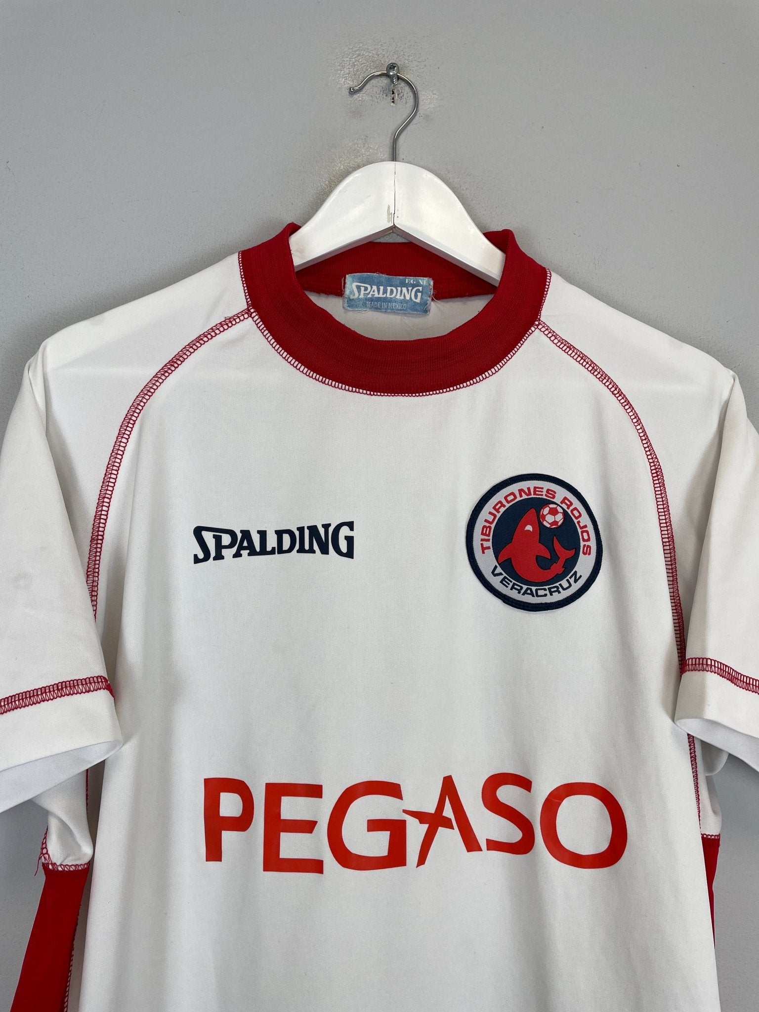 Shop 2001/03 TIBURONES VERACRUZ AWAY SHIRT (XL) SPALDING, classic football shirts, vintage football shirts & retro soccer jerseys at Cult Kits