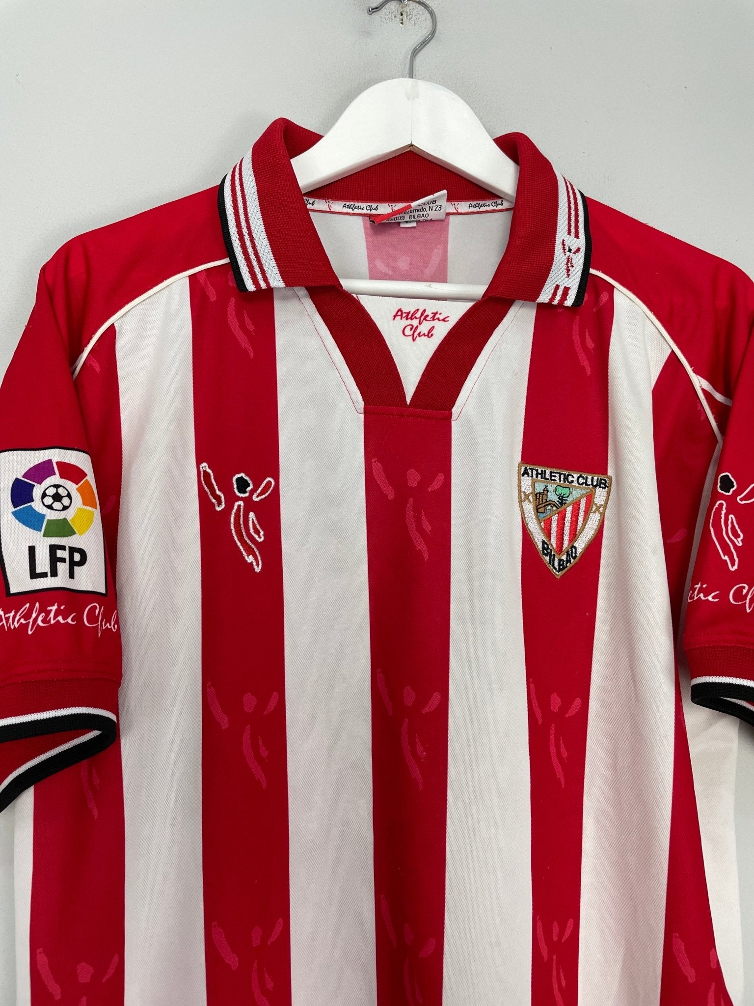 Shop 2001/04 ATHLETIC BILBAO HOME SHIRT (L) KELME, classic football shirts, vintage football shirts & retro soccer jerseys at Cult Kits