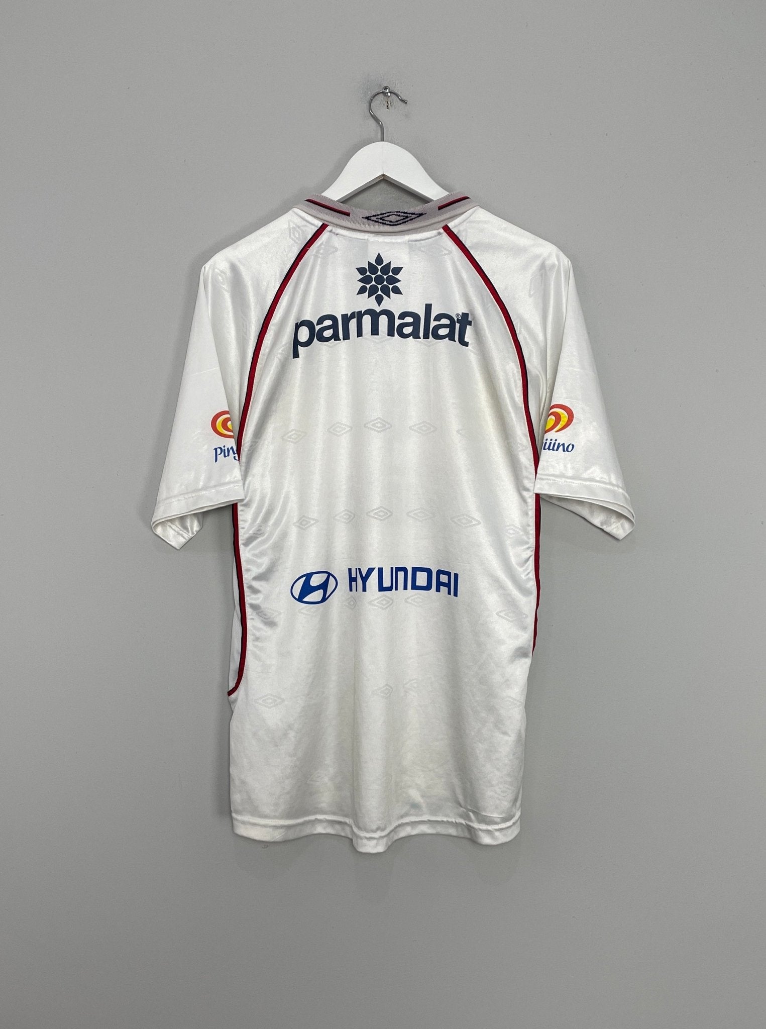 Shop 2002 LDU QUITO HOME SHIRT (L) UMBRO, classic football shirts, vintage football shirts & retro soccer jerseys at Cult Kits