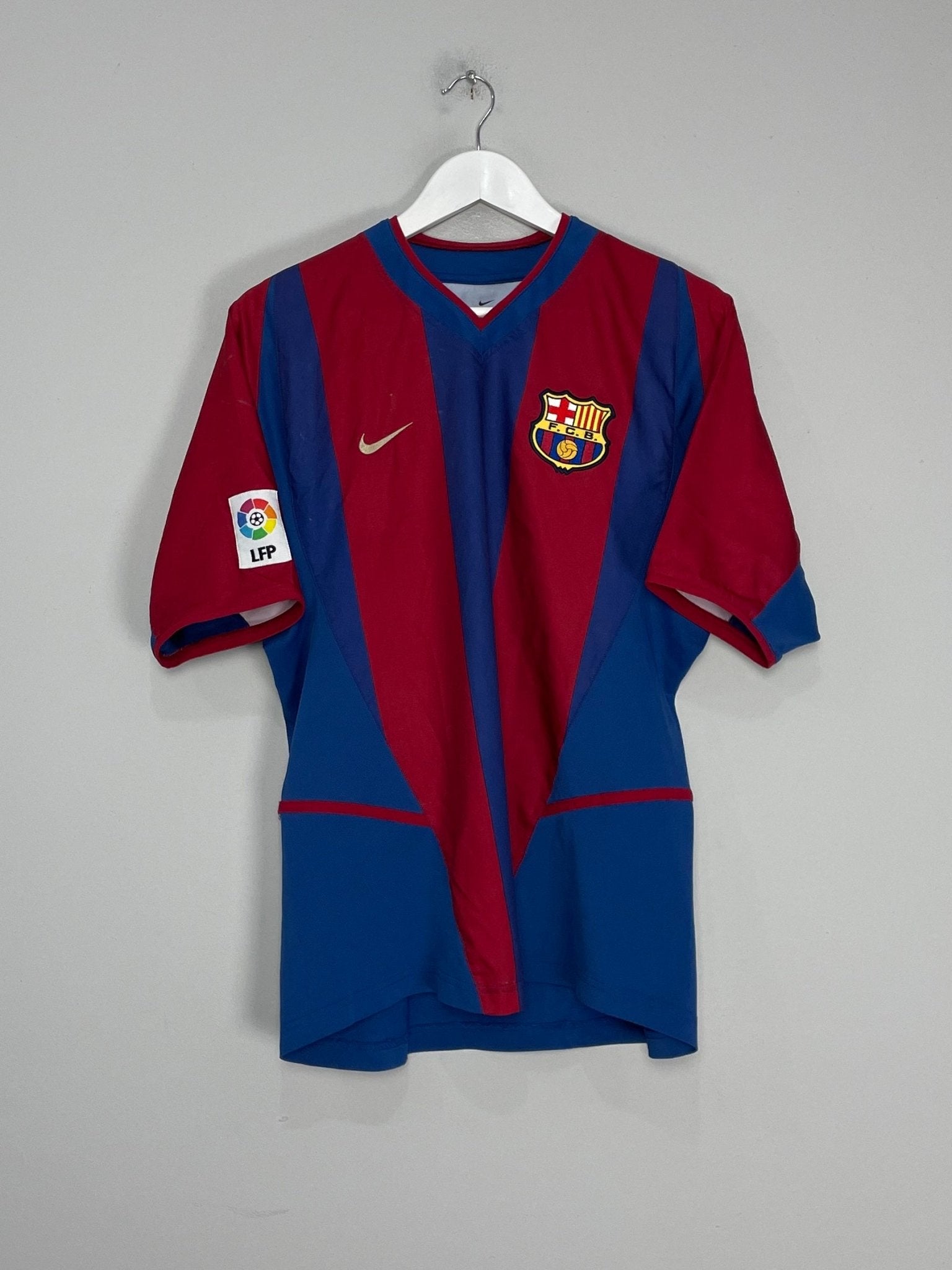 Shop 2002/03 BARCELONA COCU #8 HOME SHIRT (M) NIKE, classic football shirts, vintage football shirts & retro soccer jerseys at Cult Kits