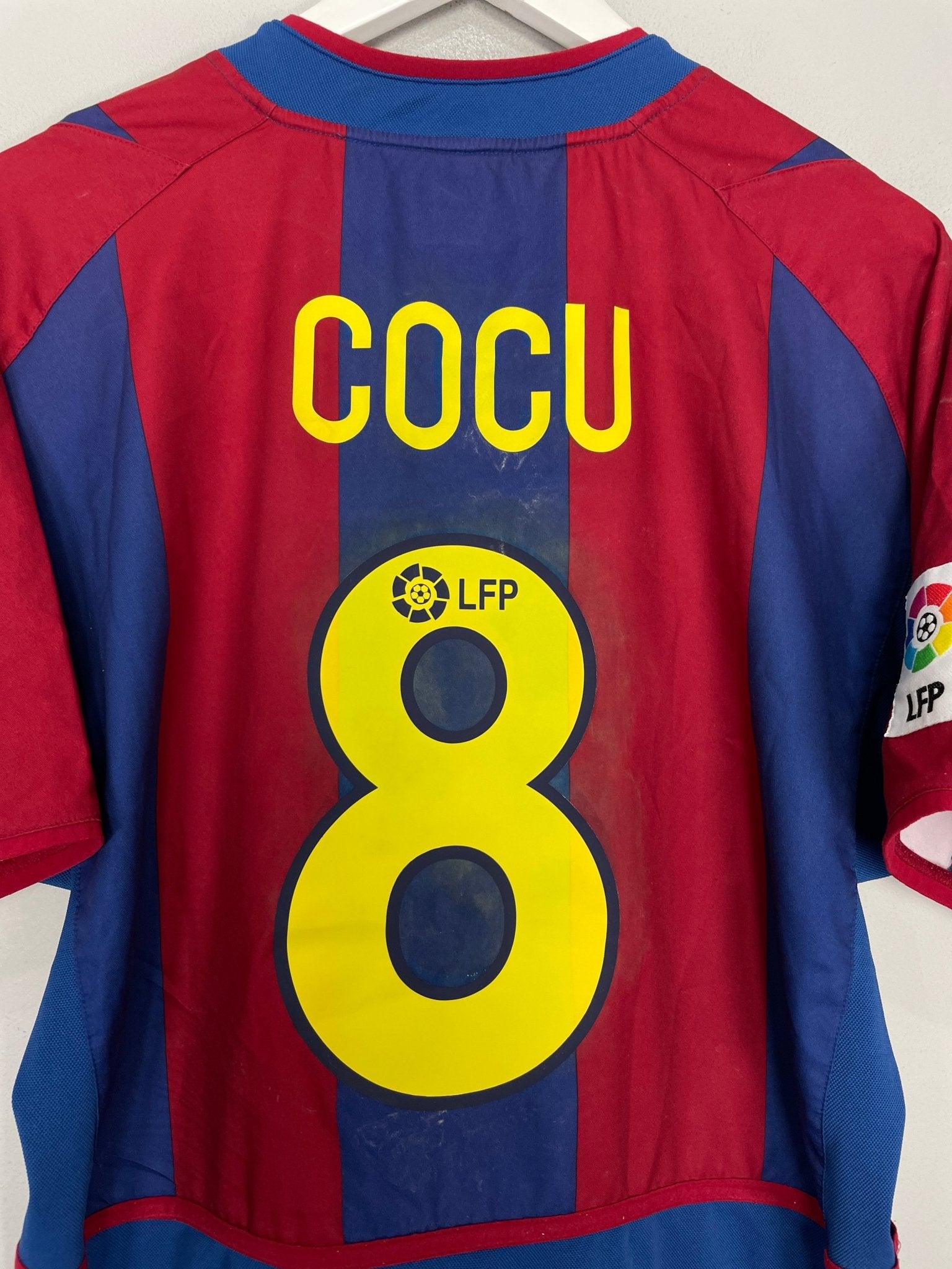 Shop 2002/03 BARCELONA COCU #8 HOME SHIRT (M) NIKE, classic football shirts, vintage football shirts & retro soccer jerseys at Cult Kits