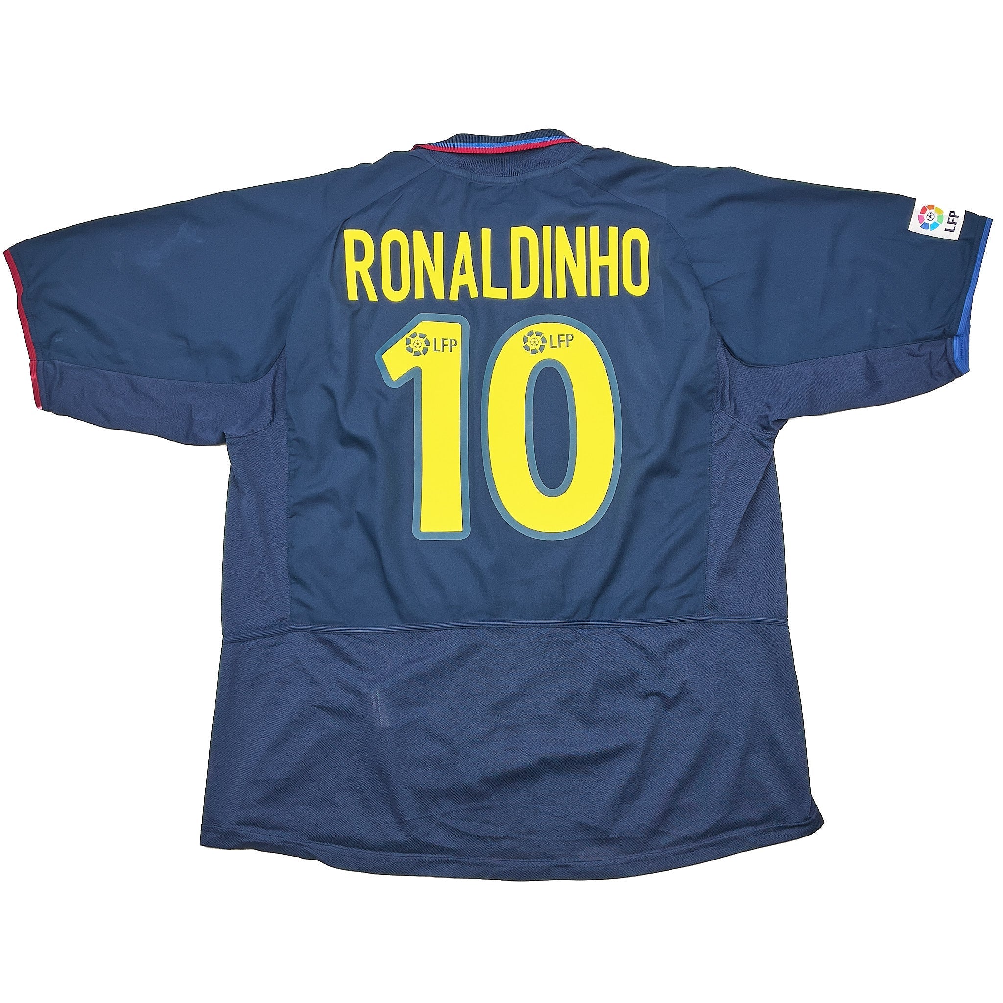 Buy 2002/03 BARCELONA RONALDINHO 10 AWAY SHIRT (XL) NIKE ~ Free worldwide shipping available ~ Authentic Vintage Football Shirts from Cult Kits