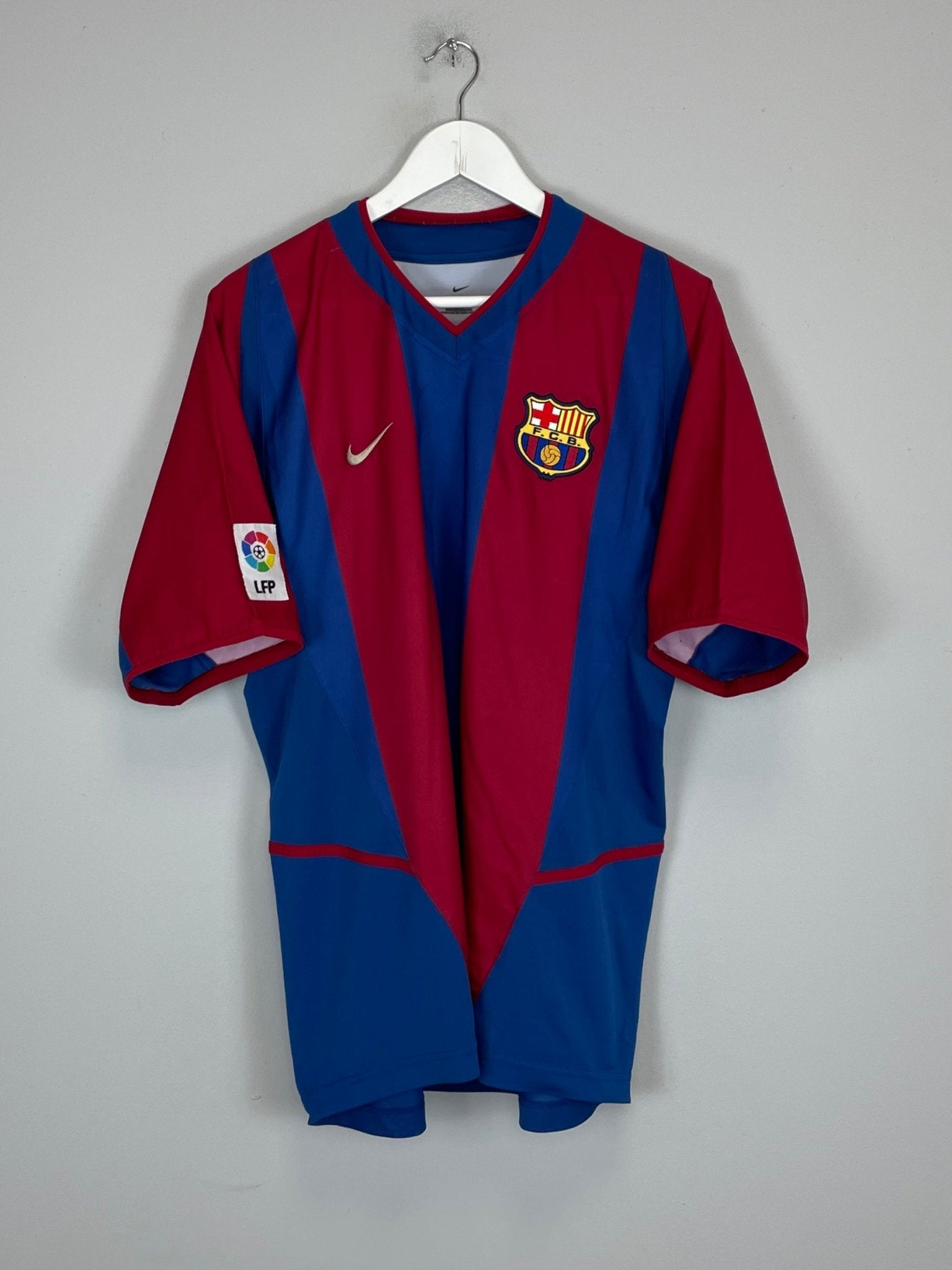 Shop 2002/03 BARCELONA XAVI #6 HOME SHIRT (XL) NIKE, classic football shirts, vintage football shirts & retro soccer jerseys at Cult Kits