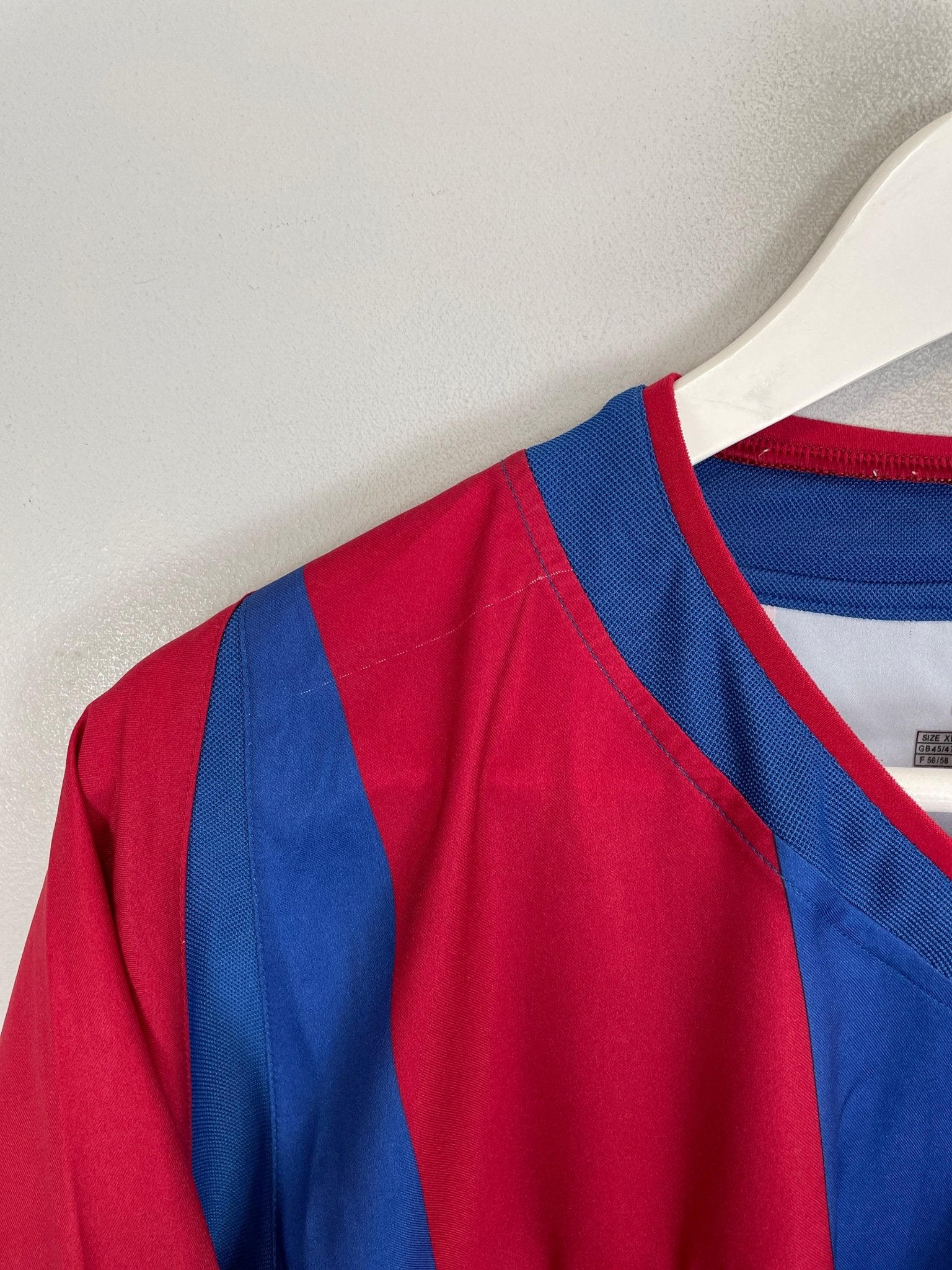 Shop 2002/03 BARCELONA XAVI #6 HOME SHIRT (XL) NIKE, classic football shirts, vintage football shirts & retro soccer jerseys at Cult Kits