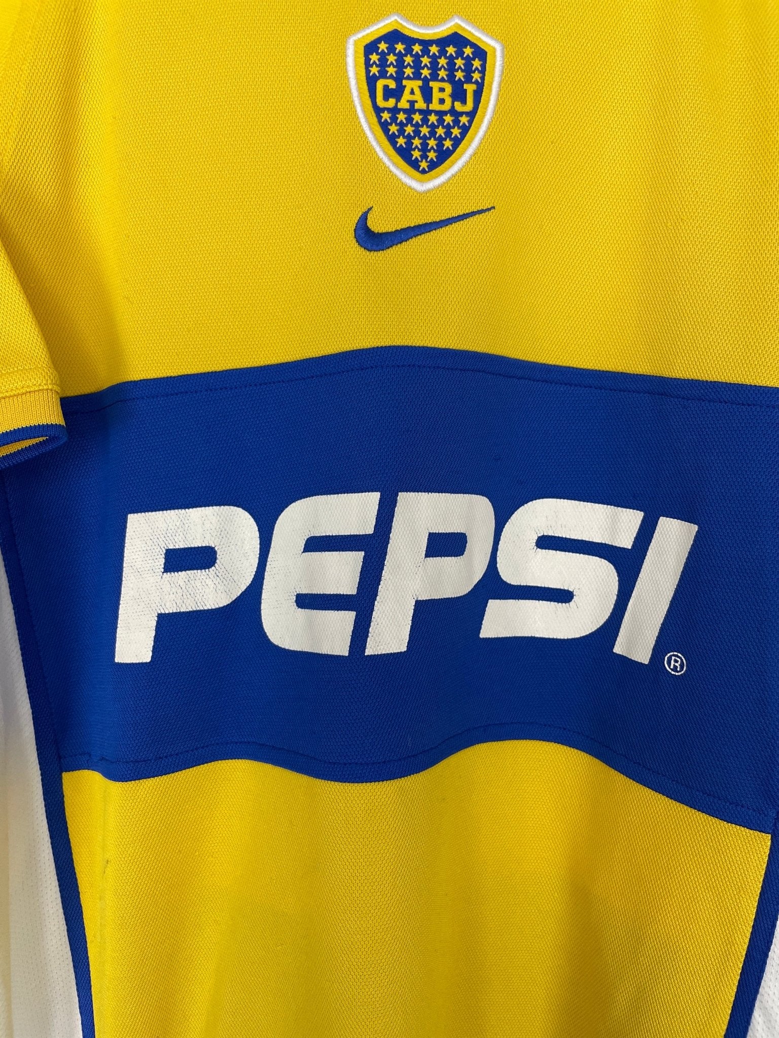 Shop 2002/03 BOCA JUNIORS AWAY SHIRT (M) NIKE, classic football shirts, vintage football shirts & retro soccer jerseys at Cult Kits